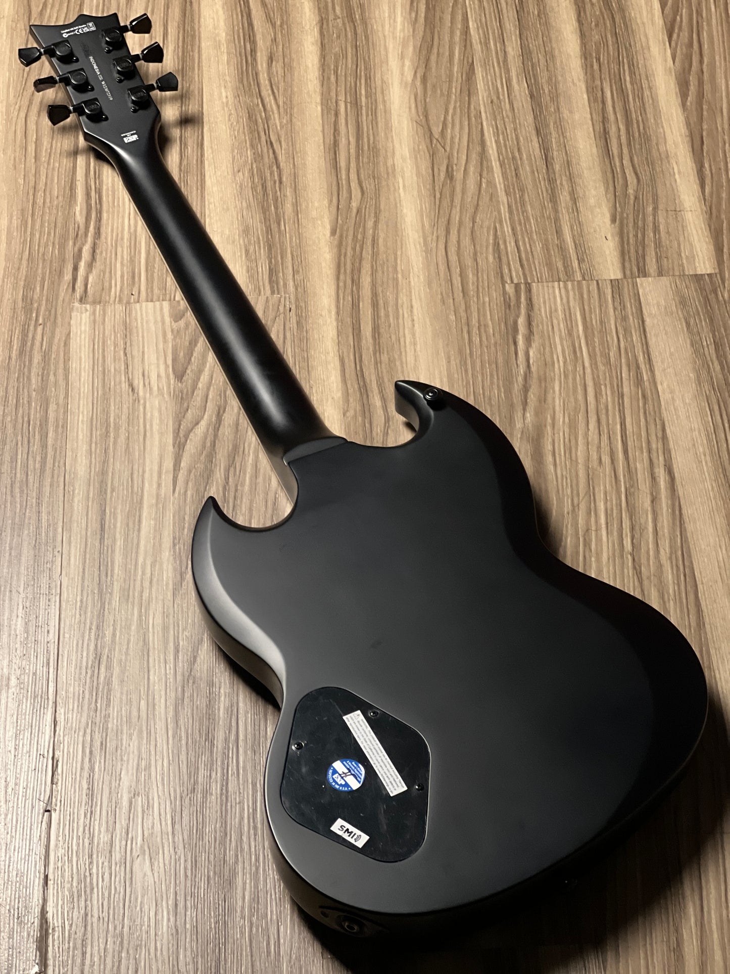 ESP LTD VOLSUNG-200 In Black Satin