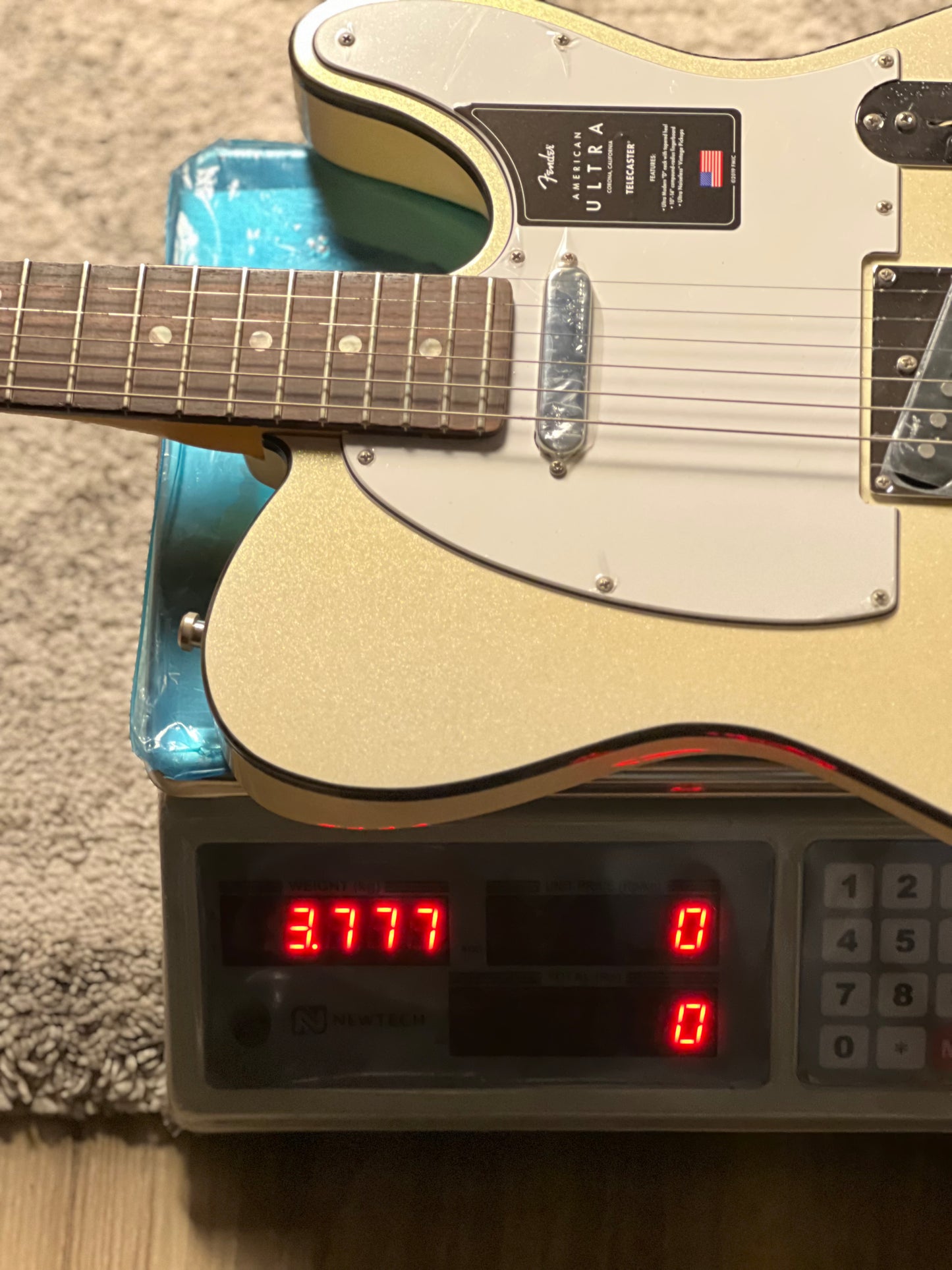 Fender American Ultra Telecaster with Rosewood FB in Arctic Pearl