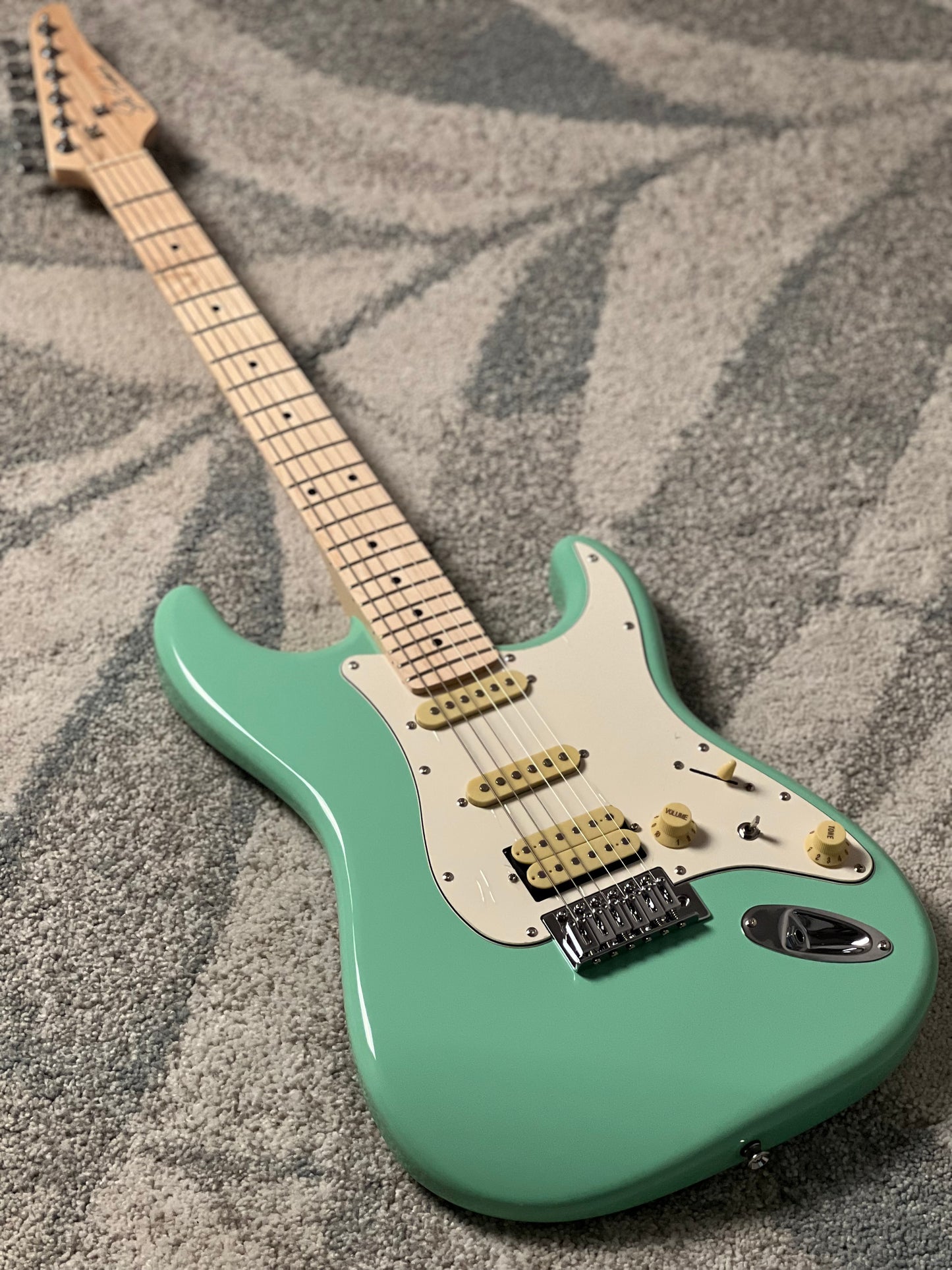 SLX Hawk Classic Essentials 22 HSS with Maple FB in Surf Green