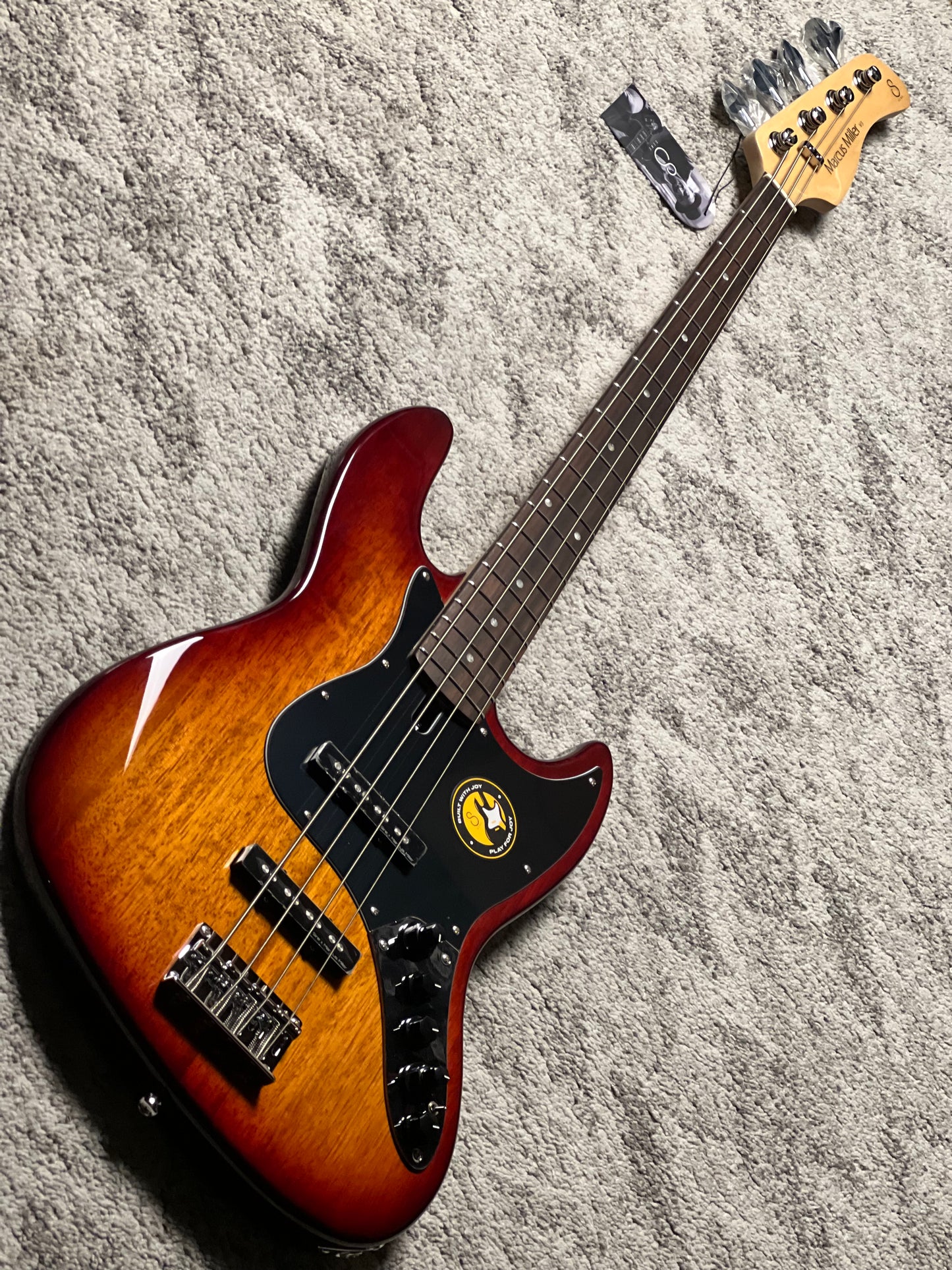 Sire Marcus Miller V3 4 String 2nd Generation in Tobacco Sunburst