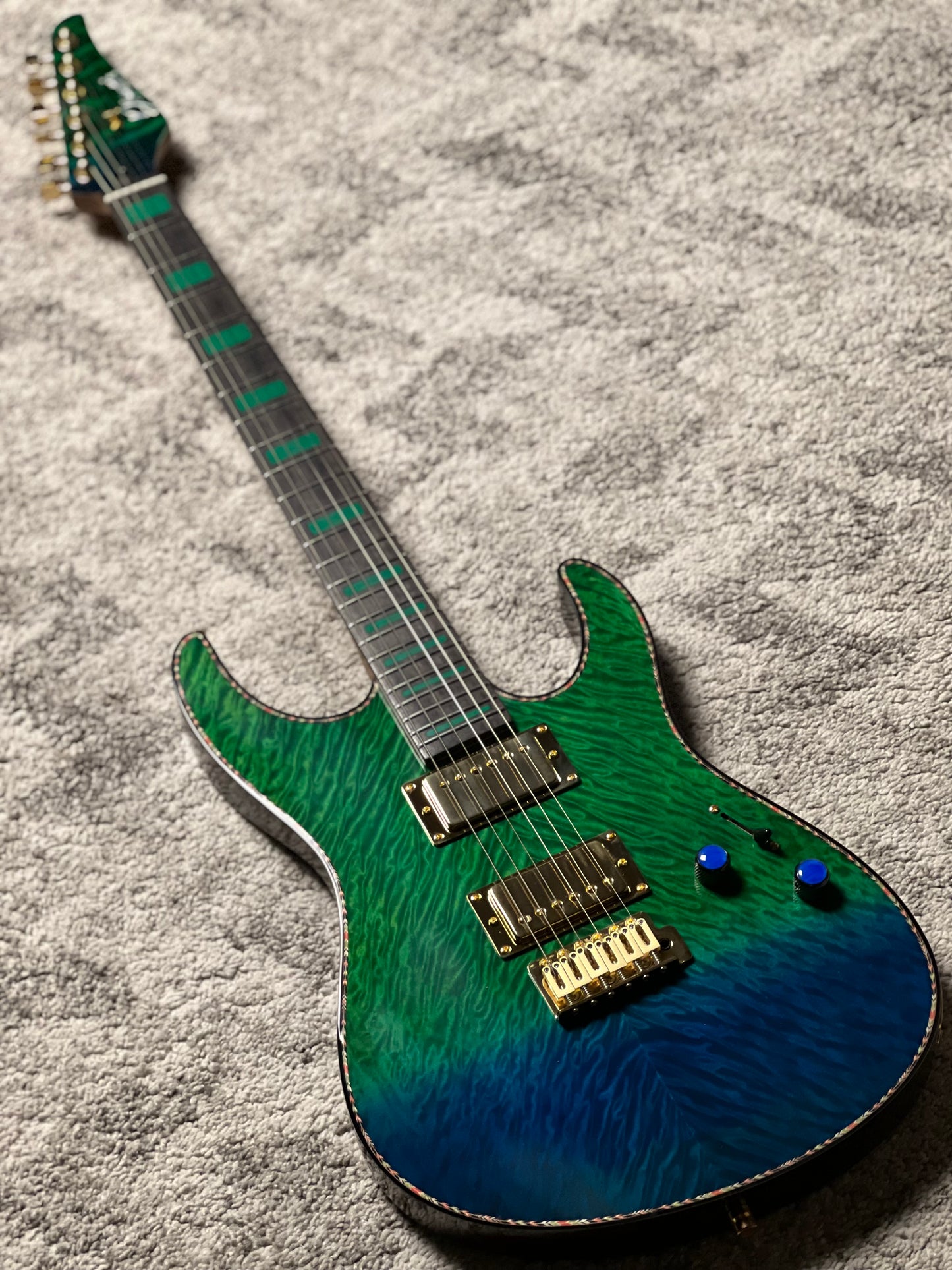 Dhatarattha Custom DST HH Quilt in Rainforest with Rosewood FB