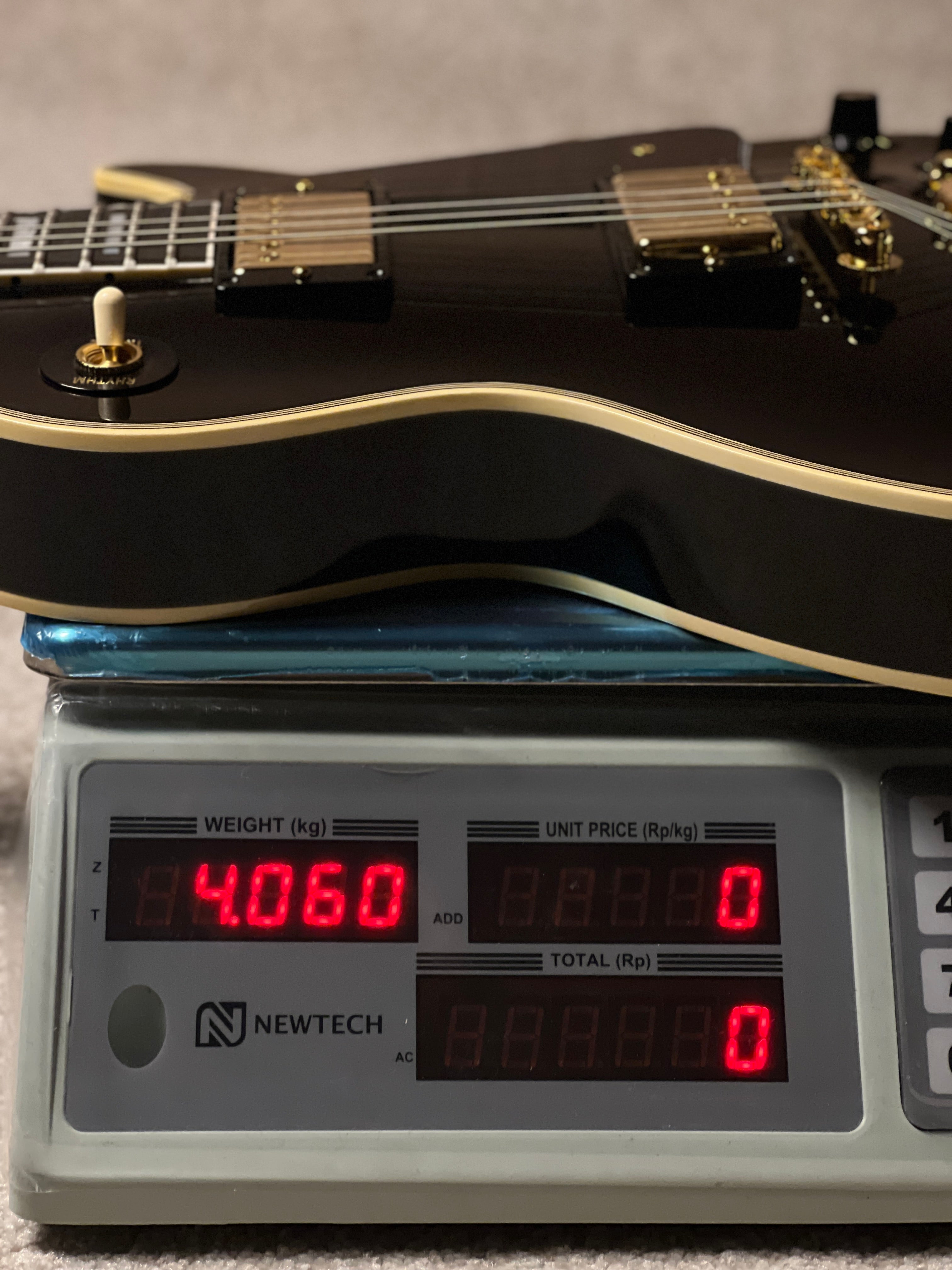 Gibson 1968 Les Paul Custom Reissue Gloss in Ebony w/Case 503938