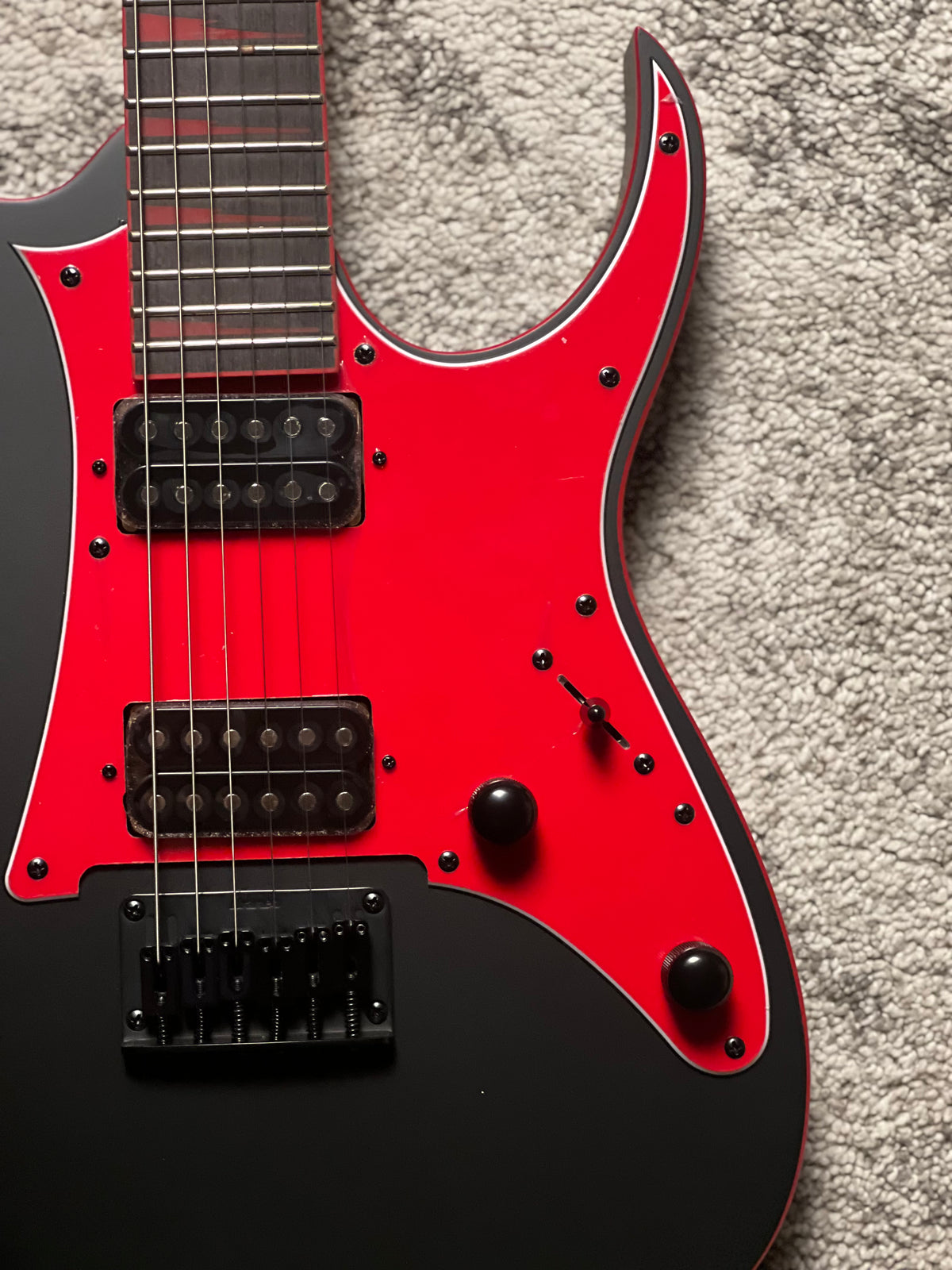 Ibanez Gio GRG131DX-BKF in Black Flat