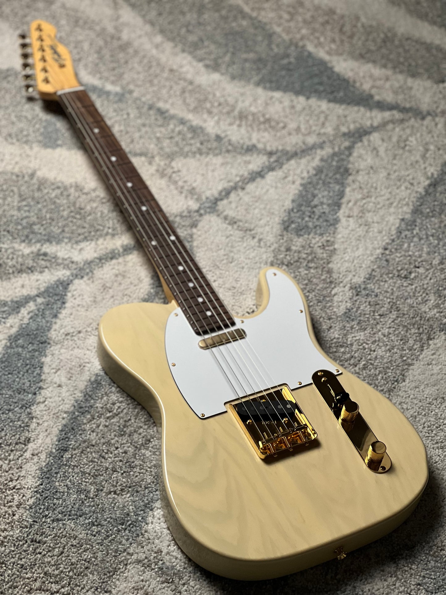 Tokai Japan ATE-102G/R Breezysound Japan in See Thru White with Gold Hardware 231338