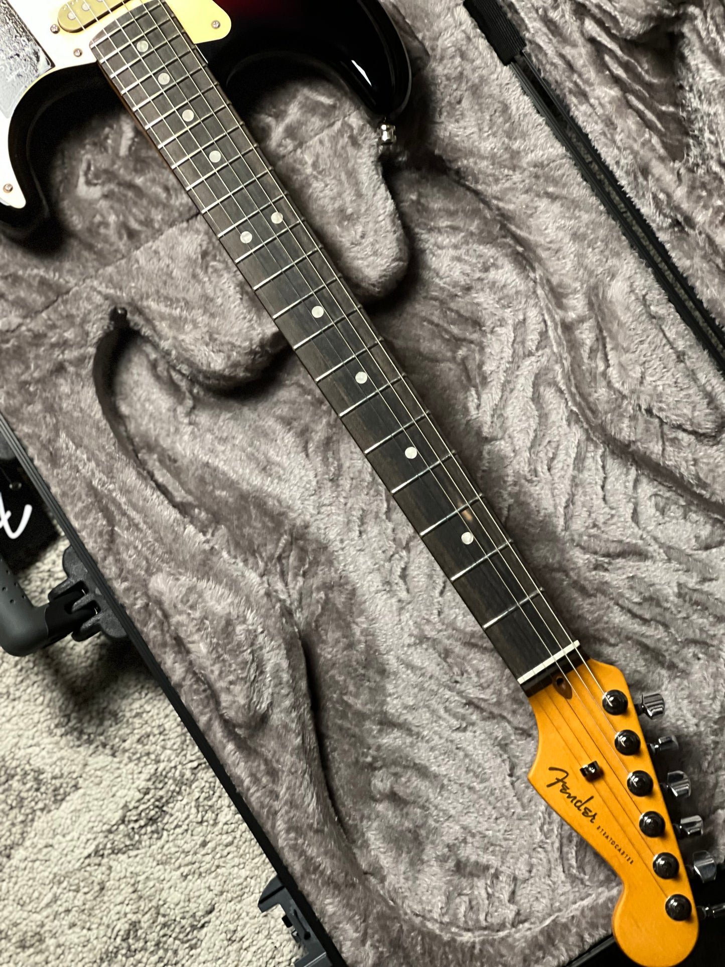 Fender American Ultra II Stratocaster HSS with Ebony FB in Ultraburst US25024570