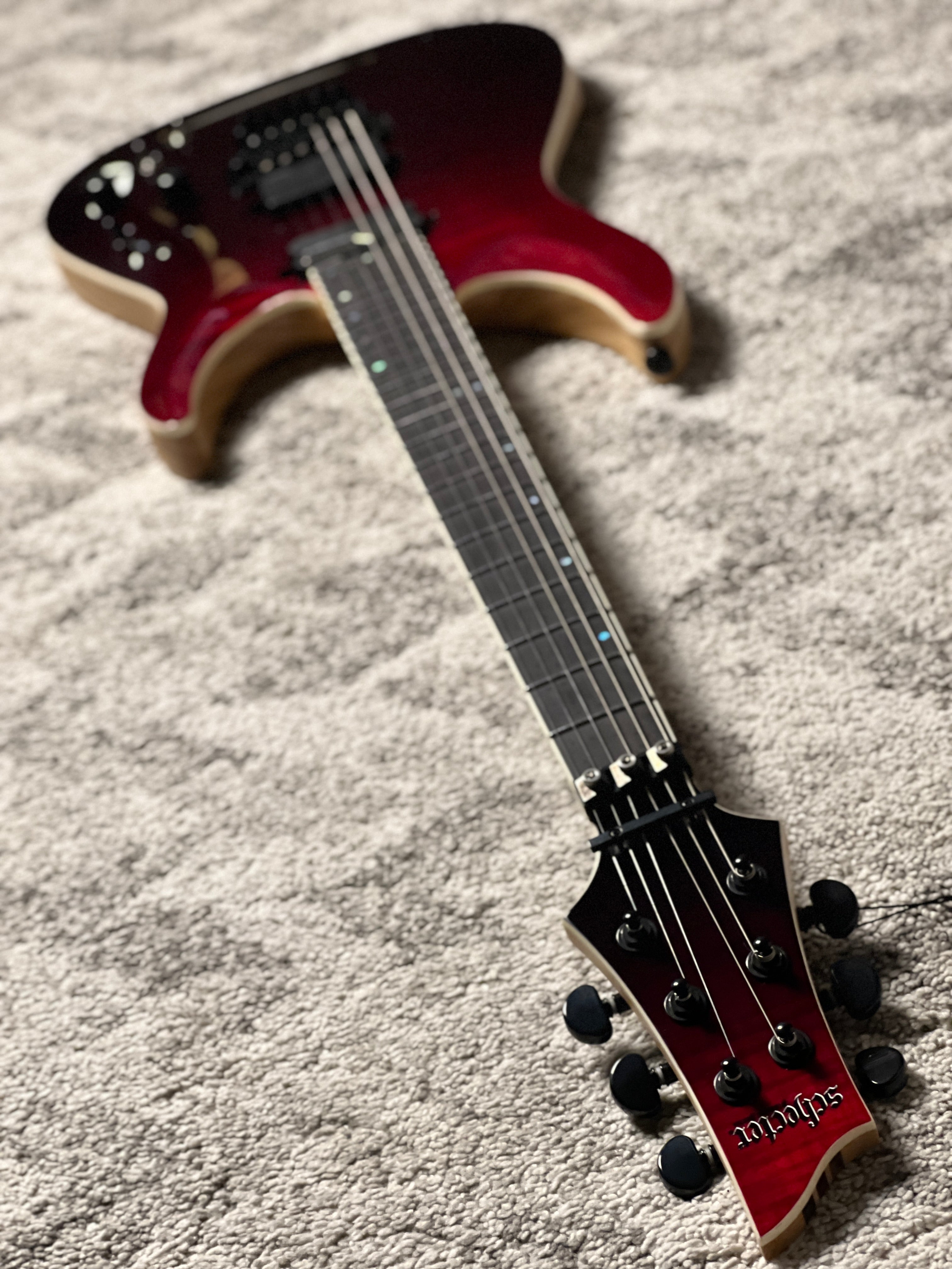 Schecter C-1 FR S SLS Elite in Blood Burst W24111229