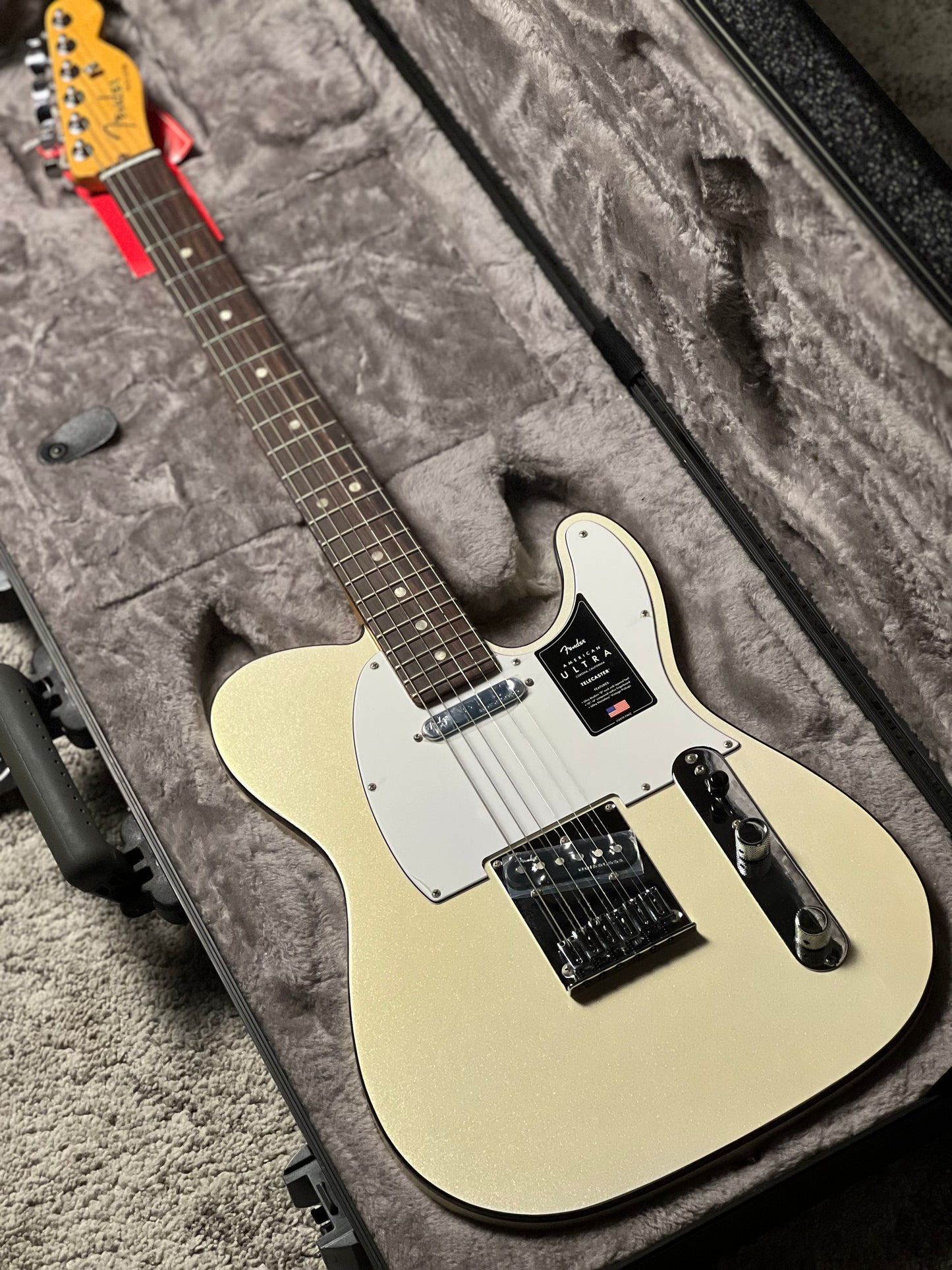 Fender American Ultra Telecaster with Rosewood FB in Arctic Pearl