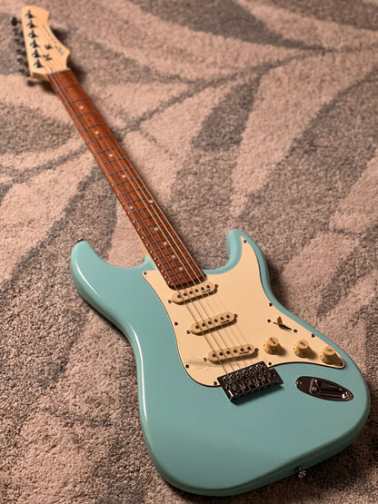 SQOE SEST200 Genesis Series in Sonic Blue