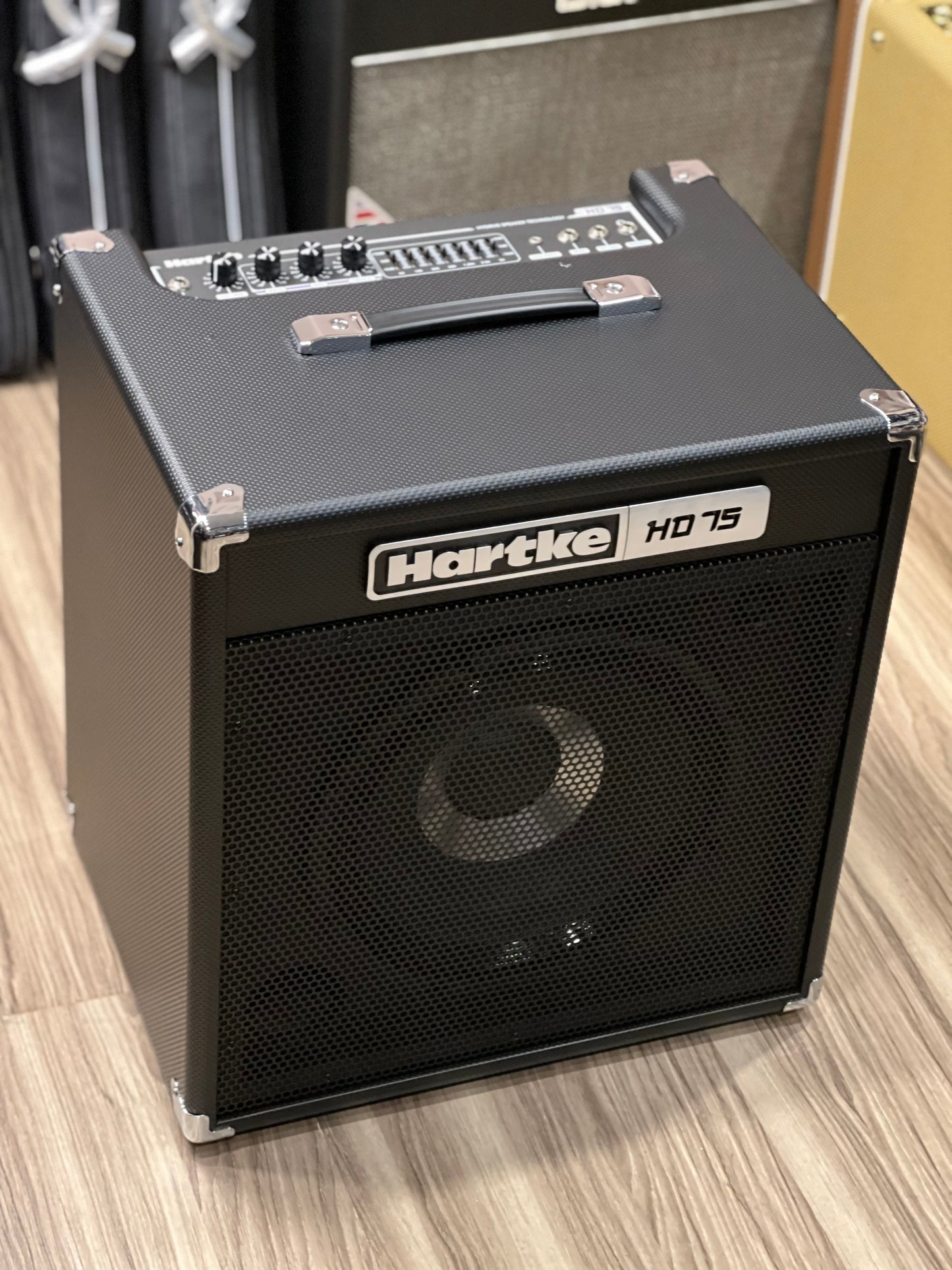 Hartke Hydrive HD75 75W 12″ Bass Combo Ampli