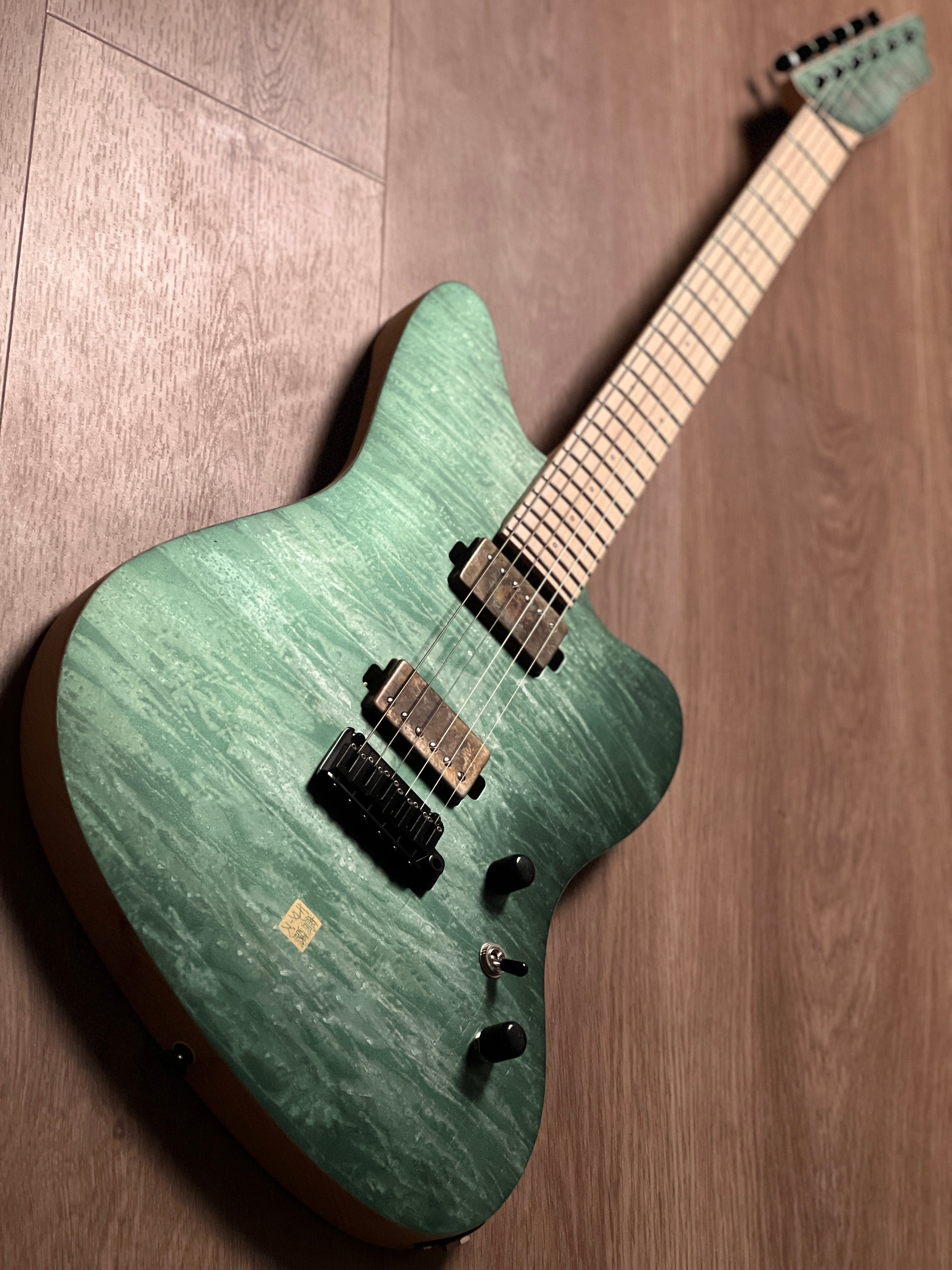 N6 gfc GOT6-200 Satin BK ASH エレキギター Saito S-622JMC in Gyokuro 242646 – nafiriguitar.com