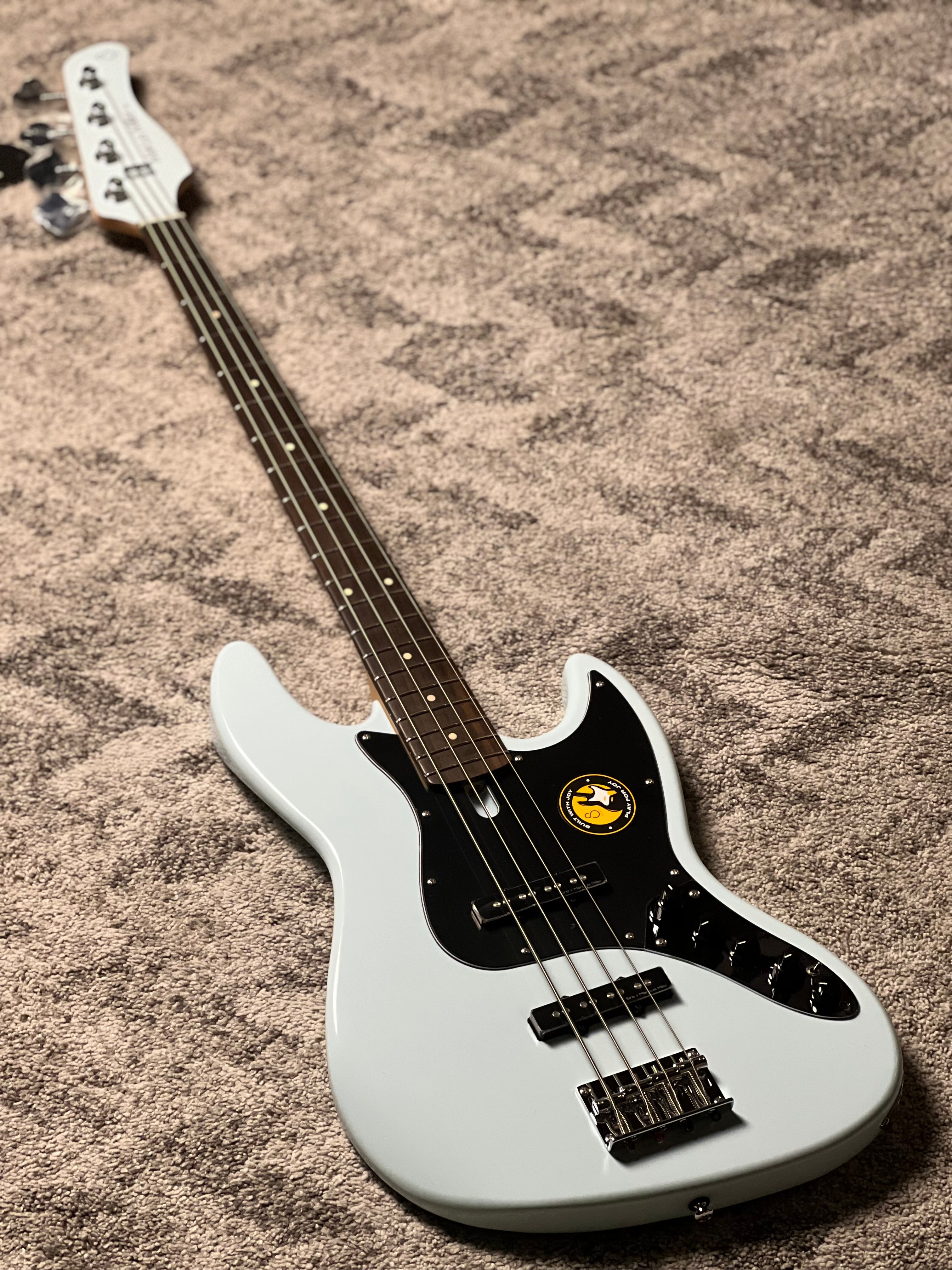 Sire Marcus Miller V3 4 String 2nd Generation in Sonic Blue