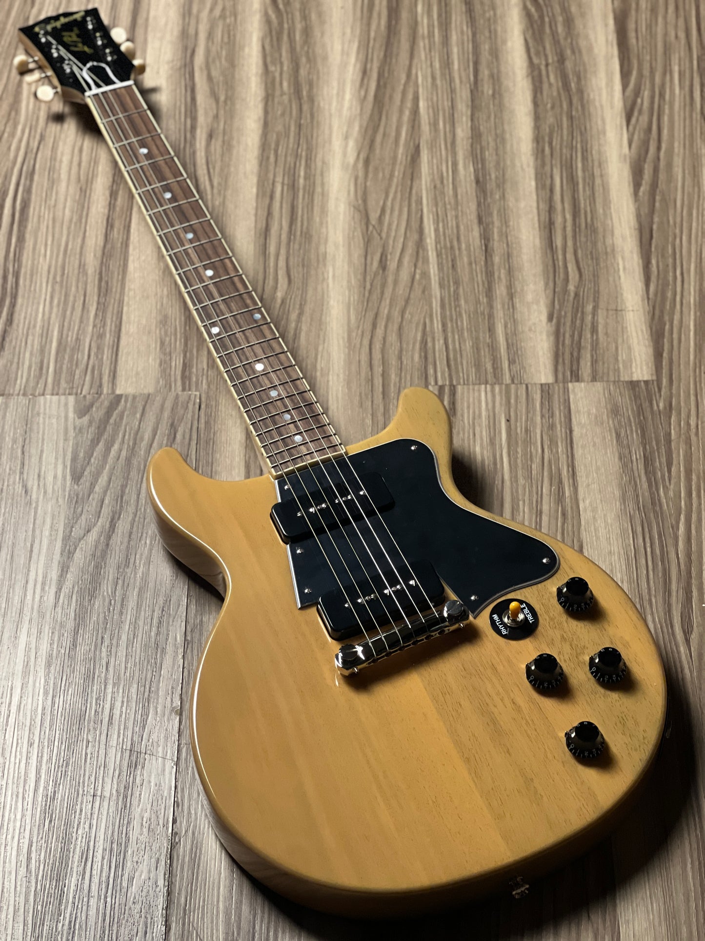 Epiphone 1960 Les Paul Special Double Cut Reissue in TV Yellow with Case 25011522191