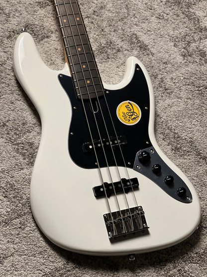Sire Marcus Miller V3-4 New Gen Electric Bass Guitar in Antique White