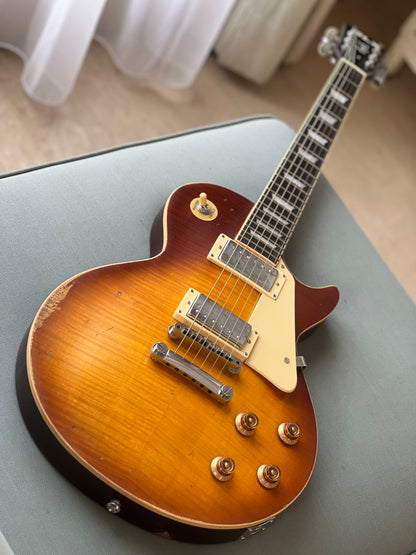 SLX Eagle Antique in Honeyburst with Nitrocellulose Lacquer (Medium Relic)