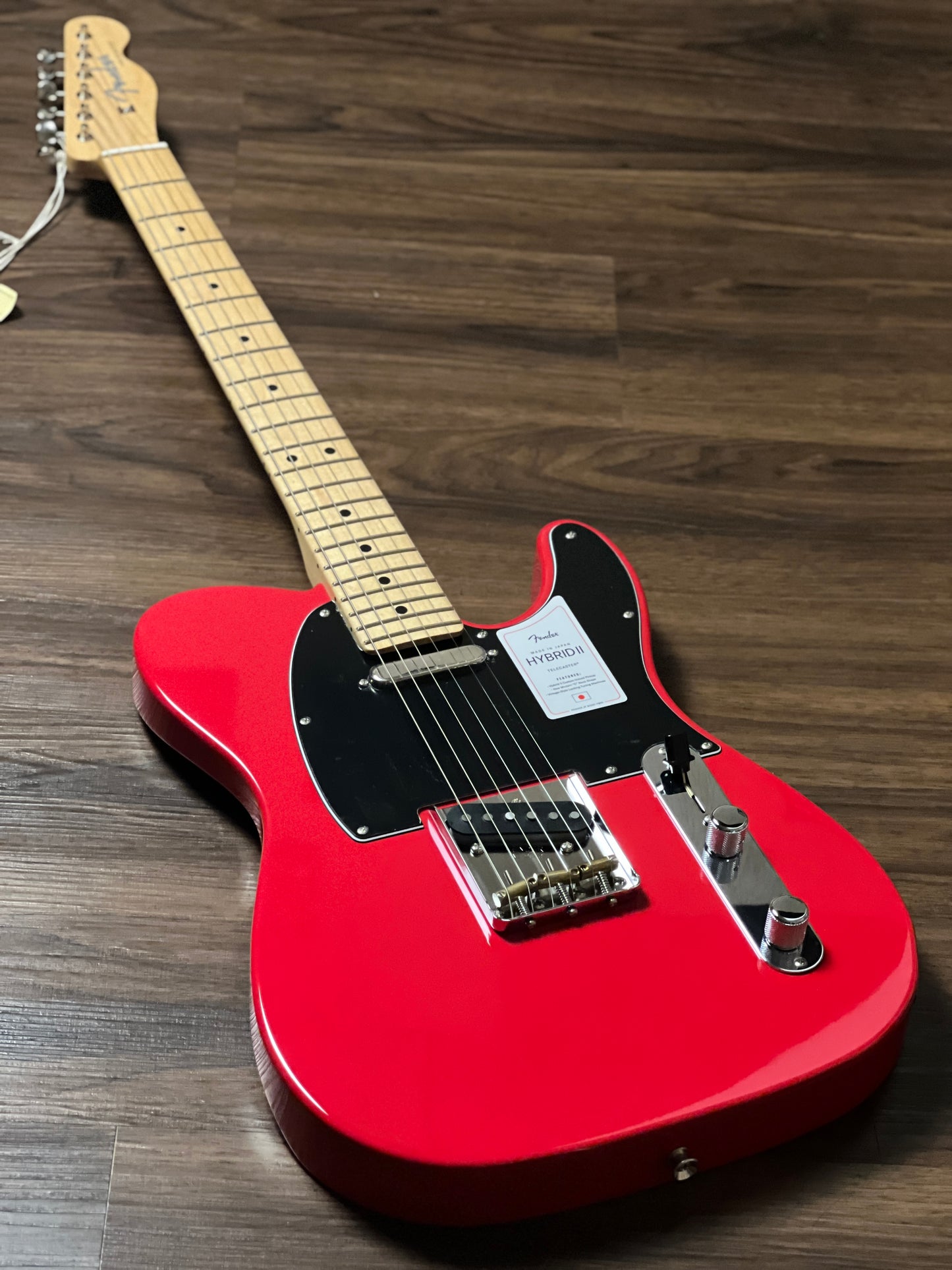 Fender Japan Hybrid II Telecaster พร้อม Maple FB สี Modena Red
