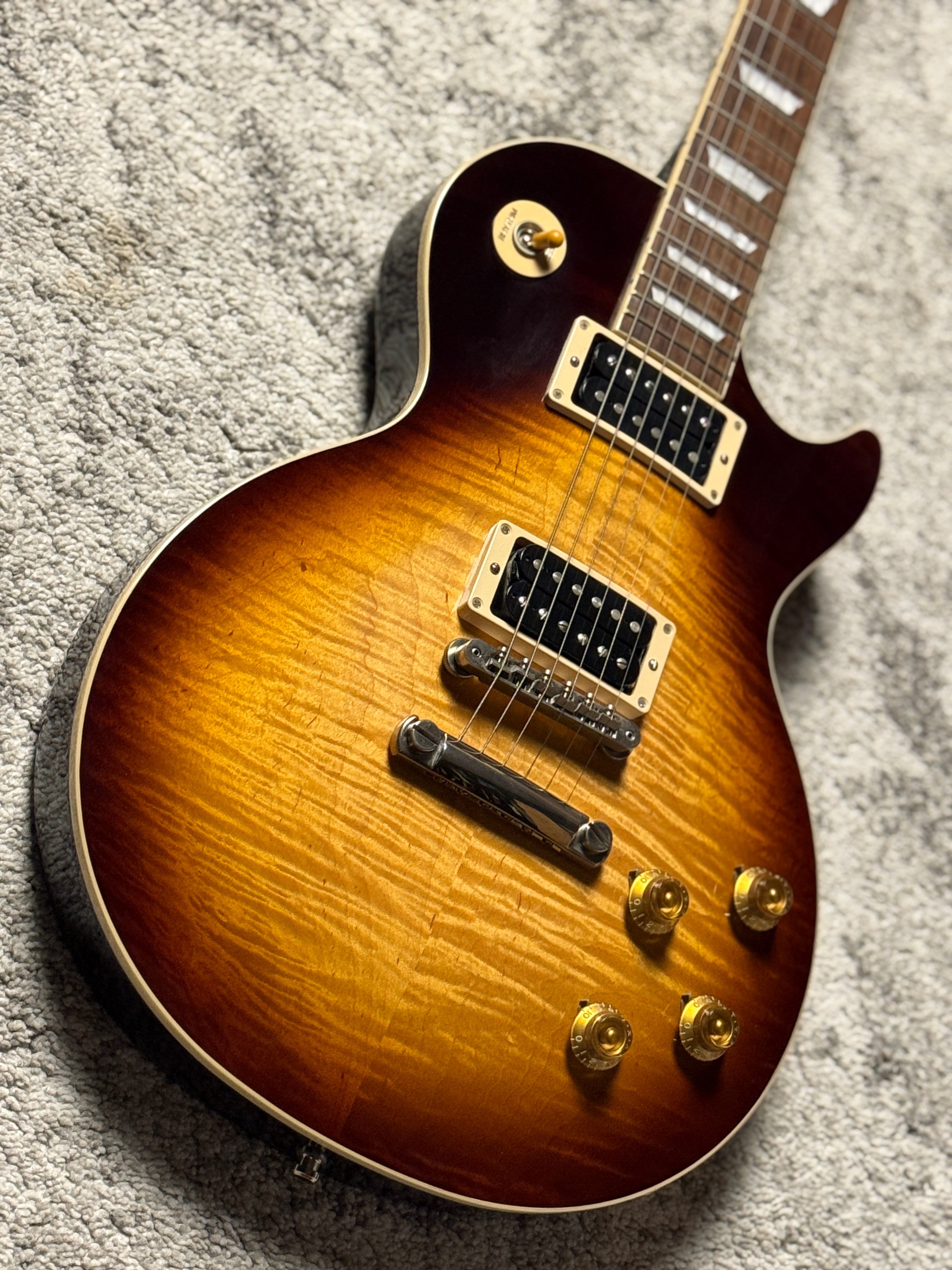 Gibson Slash Les Paul Standard in November Burst with Case