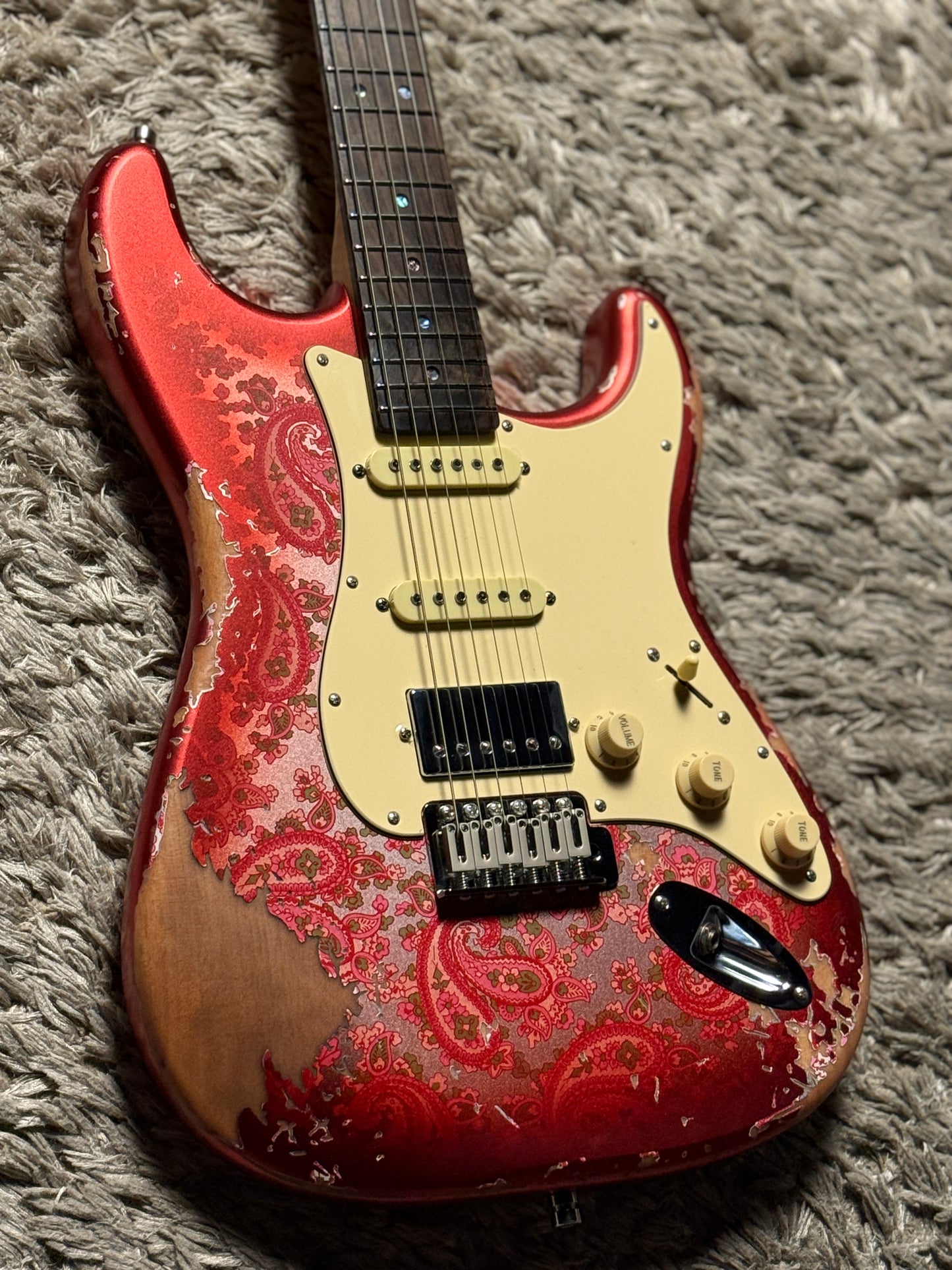 Dhatarattha Classic DST HSS in Pink Paisley with Rosewood FB and Nitrocellulose Lacquer Relic