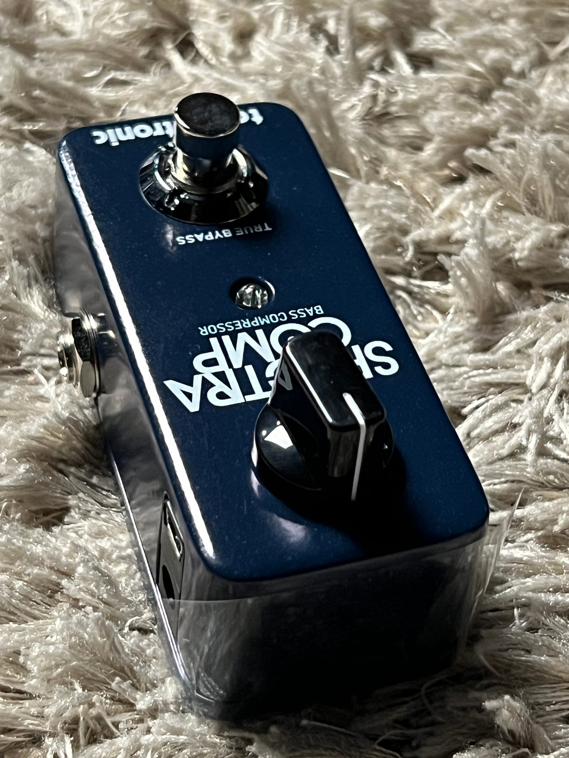mini compressor guitar pedal TC Electronic SpectraComp Mini Bass Compressor Pedal – nafiriguitar.com