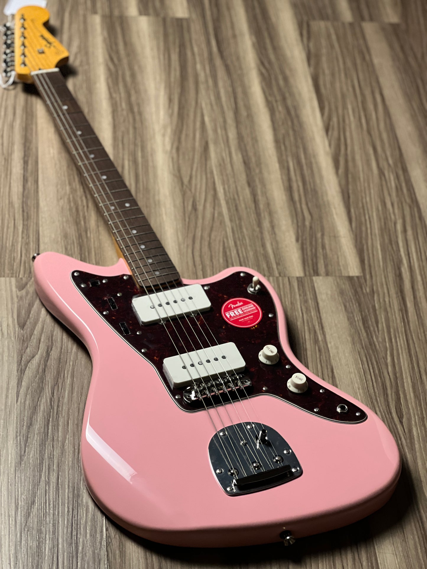 Squier FSR Classic Vibe 60s Jazzmaster with Laurel FB in Shell Pink