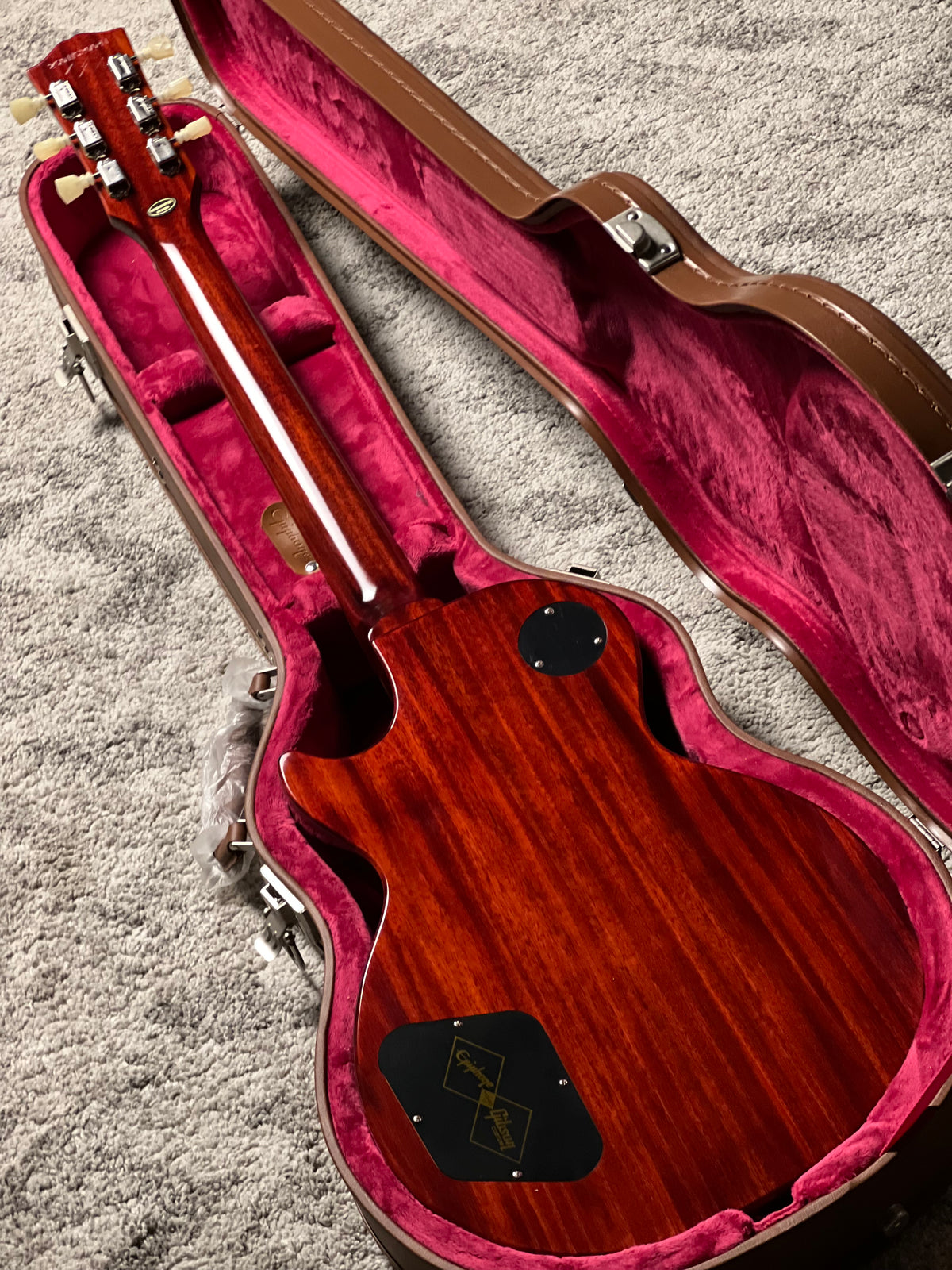 Epiphone 1960 Les Paul Standard Reissue in Washed Cherry Burst w/Case 25011520041
