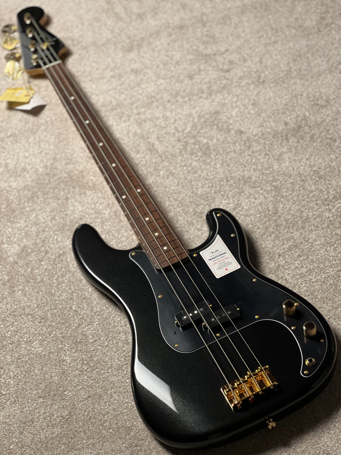 Fender Japan Traditional 2025 Collection 60s Precision Bass with RW FB in Black Pearl JD25012718