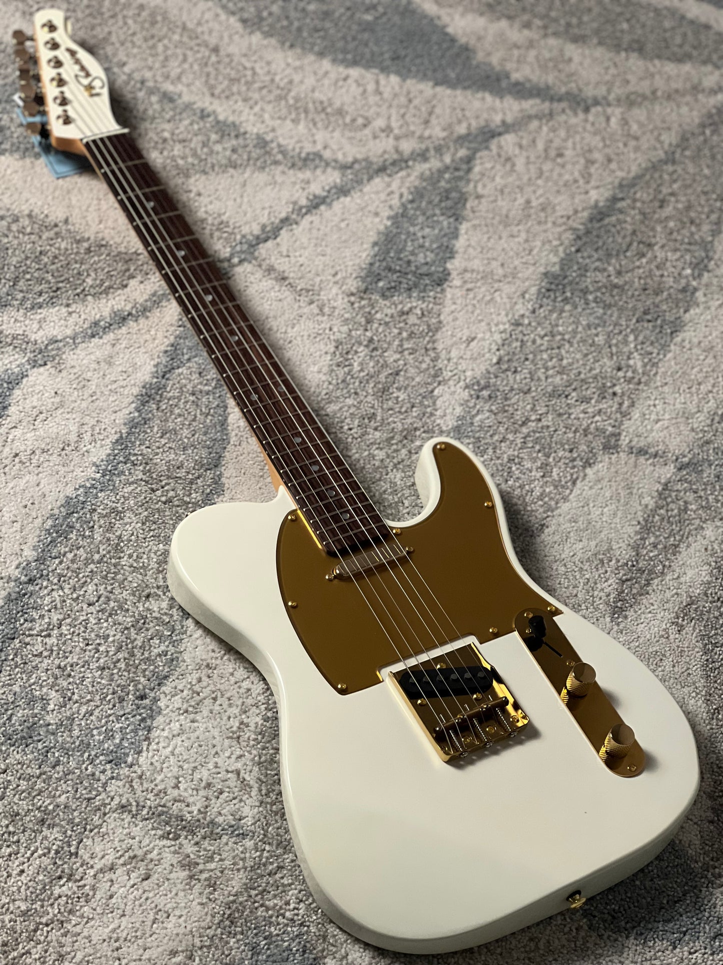 Soloking MT-1 Tribute 60s with Rosewood FB in Vintage White with Gold Hardware