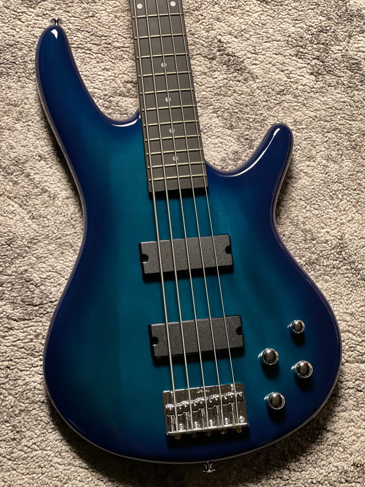 Ibanez GSR205-BMT 5-String in Blue Moon Burst