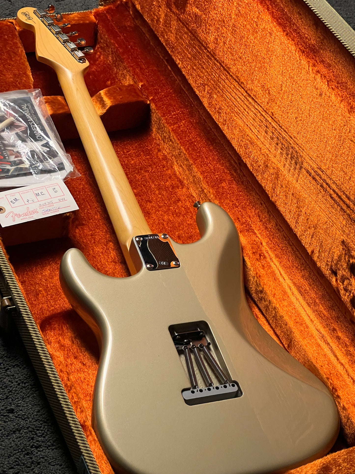 Fender John Mayer Signature Stratocaster Shoreline Gold with Burgundy Racing Stripe SE01716 (USED)