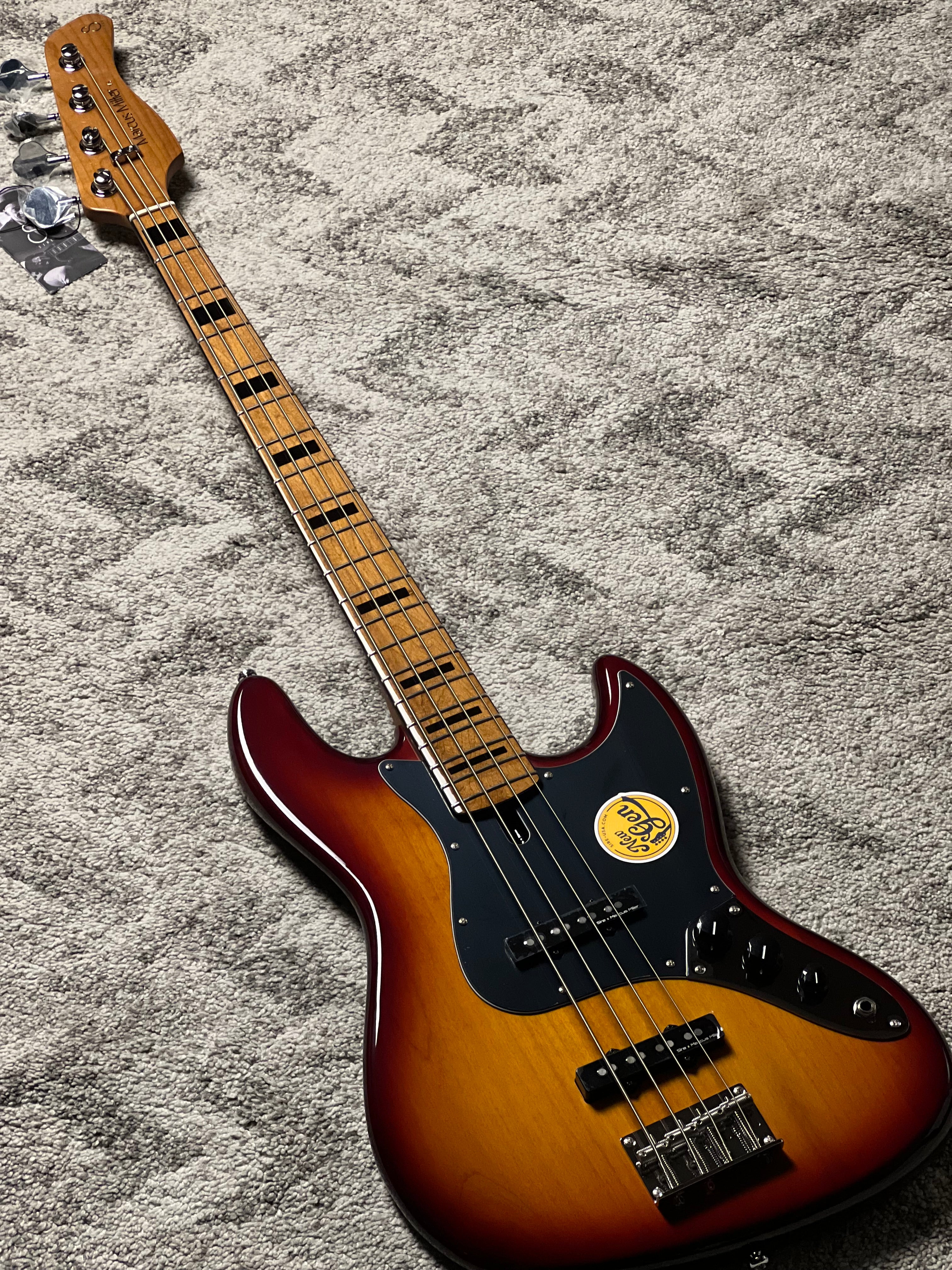 Sire Marcus Miller V5 Alder 4 String in Tobacco Sunburst