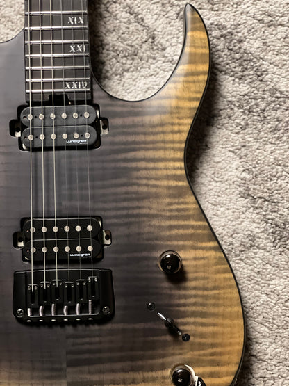 Schecter Banshee Mach-6 in Fallout Burst