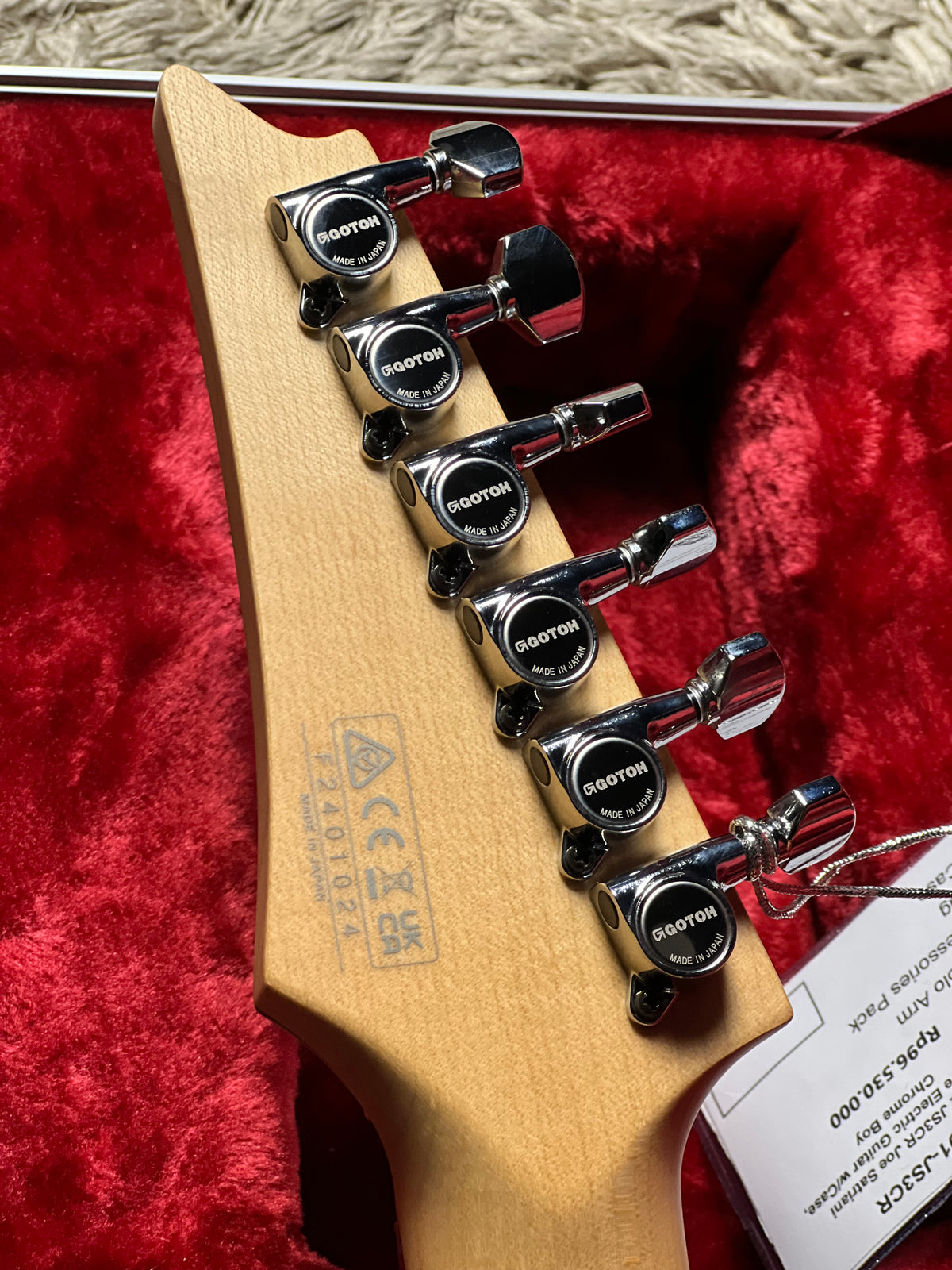 Ibanez JS3CR Joe Satriani Signature w/Case In Chrome Boy F2401024