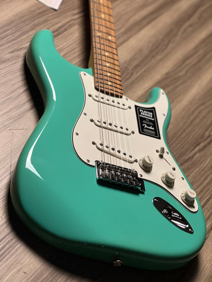 Fender Player Stratocaster and Pau Ferro FB in Sea Foam Green