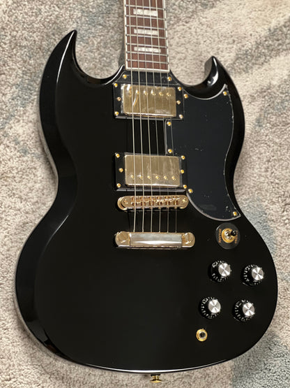 Soloking SG60 ในเชอร์รี่แดงใส 