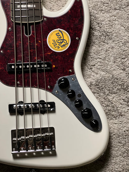 Sire Marcus Miller V7 Alder 5-String Bass Guitar 2nd Gen in Antique White