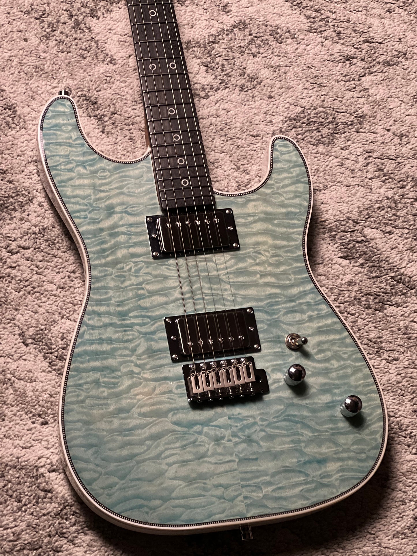 Dhatarattha Custom DST HH Quilt in Mint Green with Rosewood FB