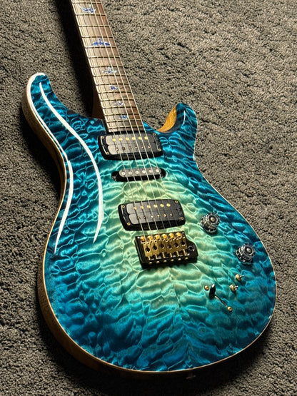 PRS Private Stock Modern Eagle V in Sub Zero Glow 23367111