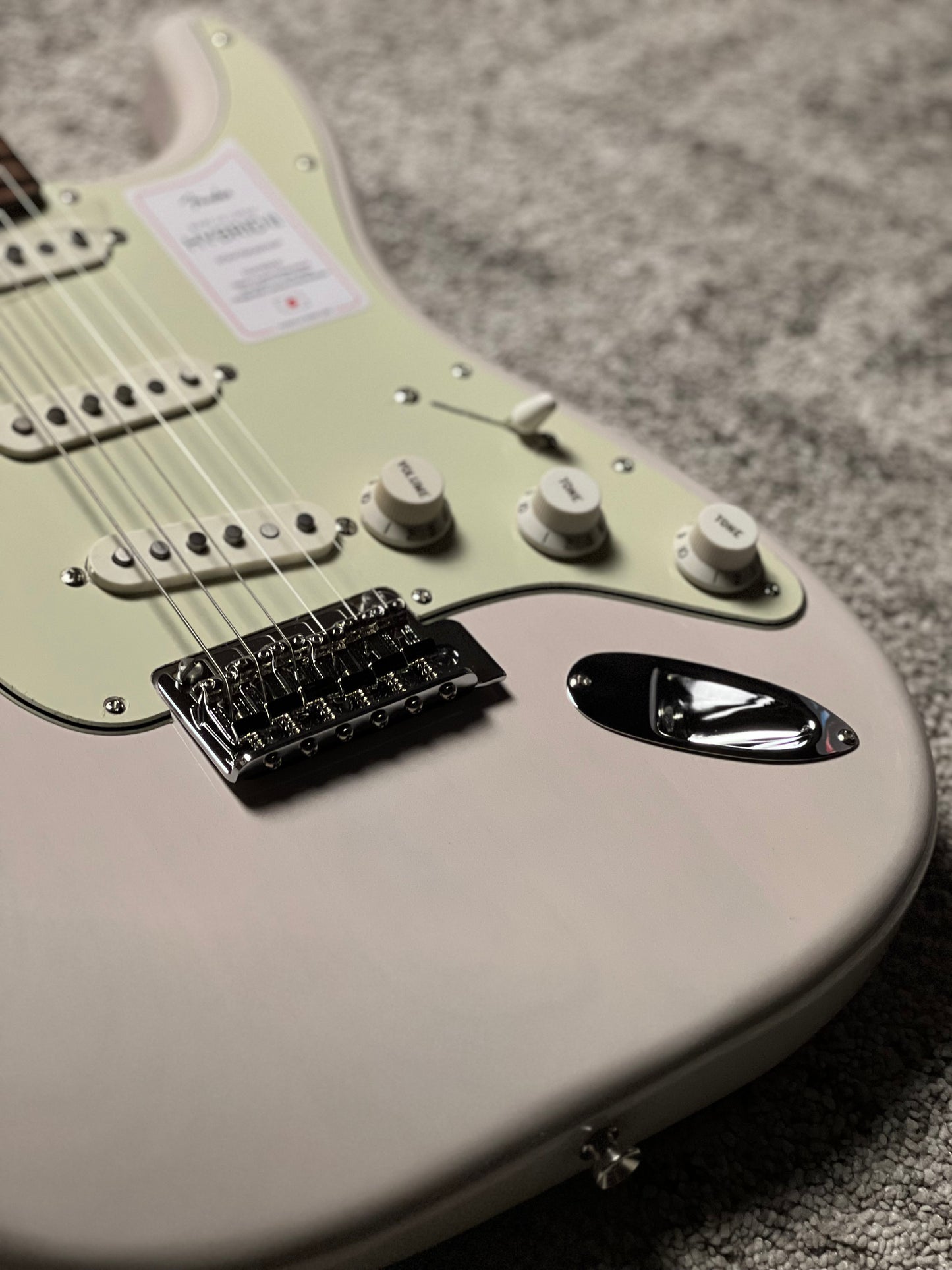 Fender Japan Hybrid II Stratocaster with RW FB in US Blonde JD24016863