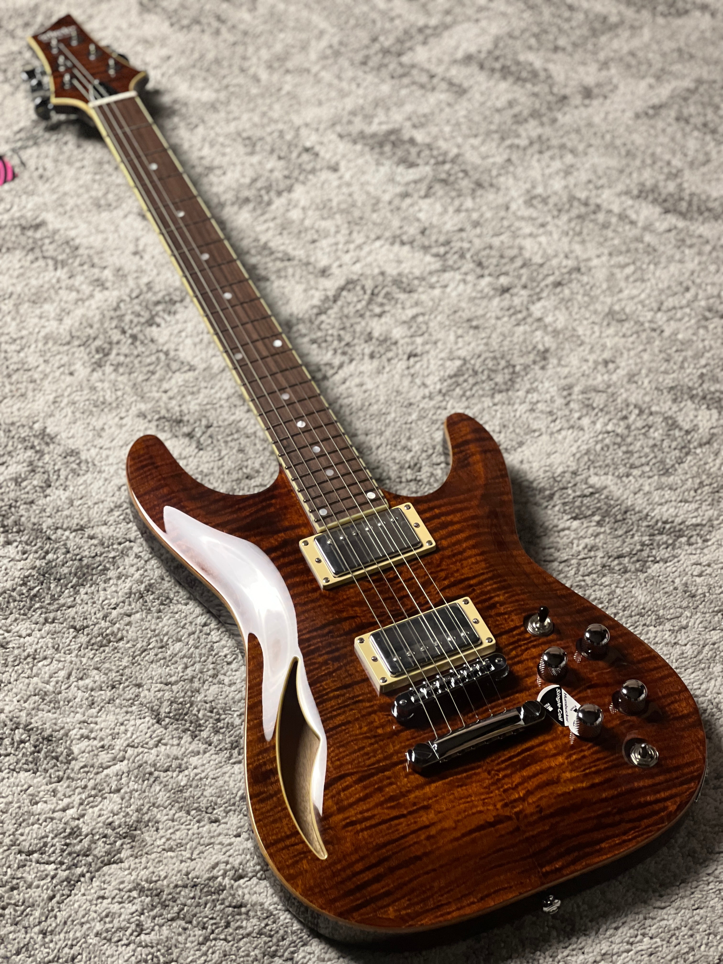 Schecter C-1 E/A Classic Cats Eye W23070499 – nafiriguitar.com