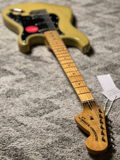 Squier FSR Classic Vibe 70s Stratocaster HSS w/Black Pickguard in Vintage Blonde