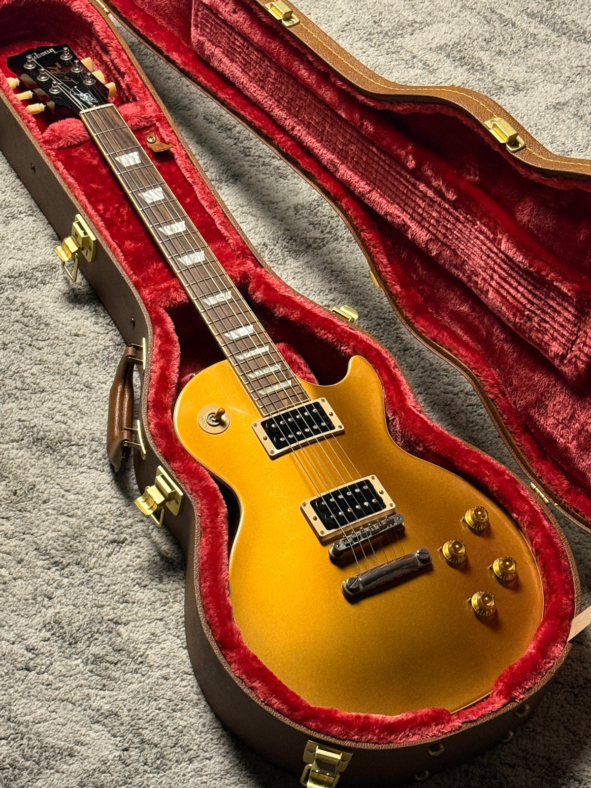 Gibson Slash "Victoria" Les Paul Standard Goldtop Dark Back with Case 234030317 (USED)