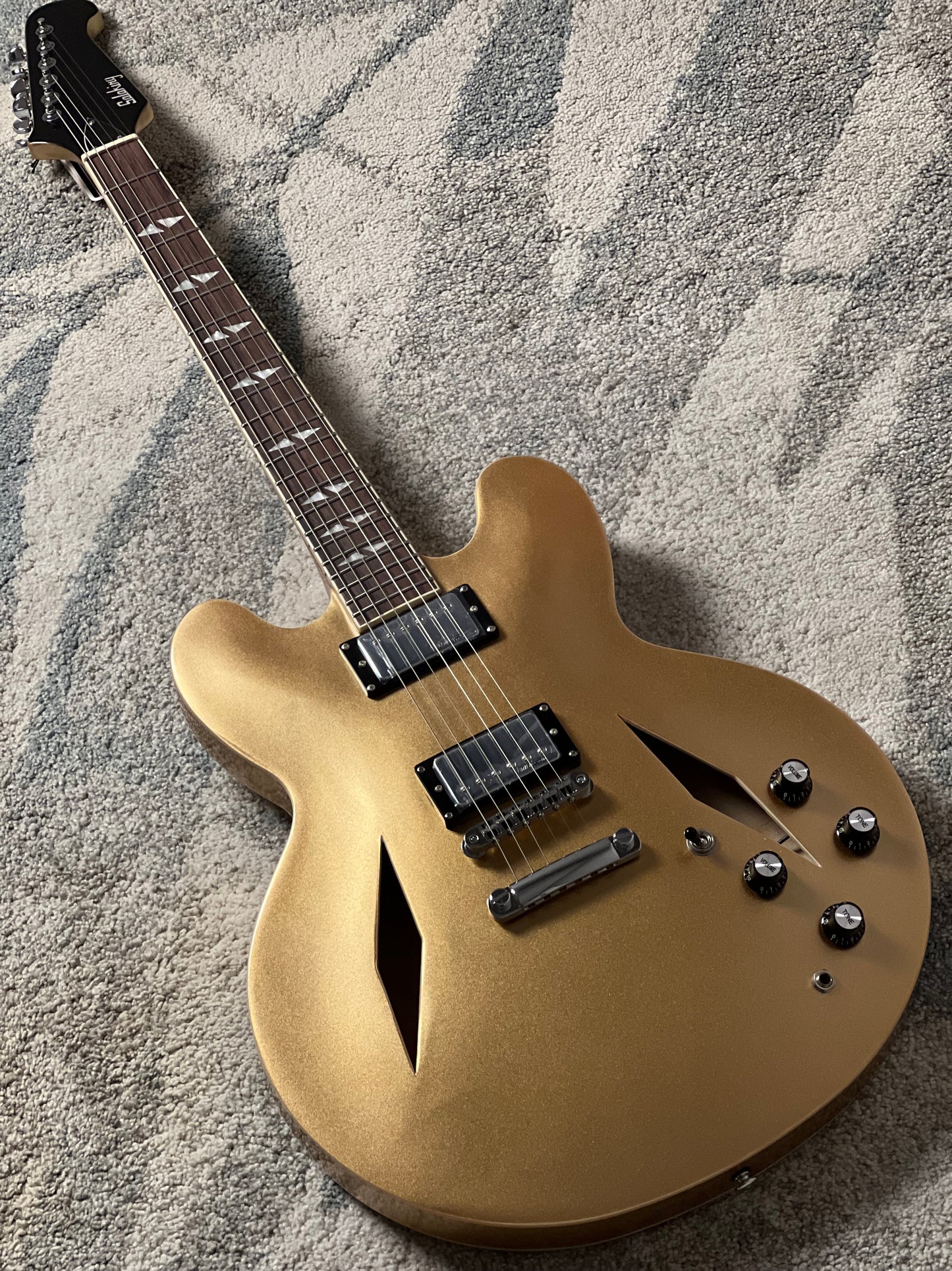Soloking SDG-335 Dave Grohl Style Tribute in Gold Metallic