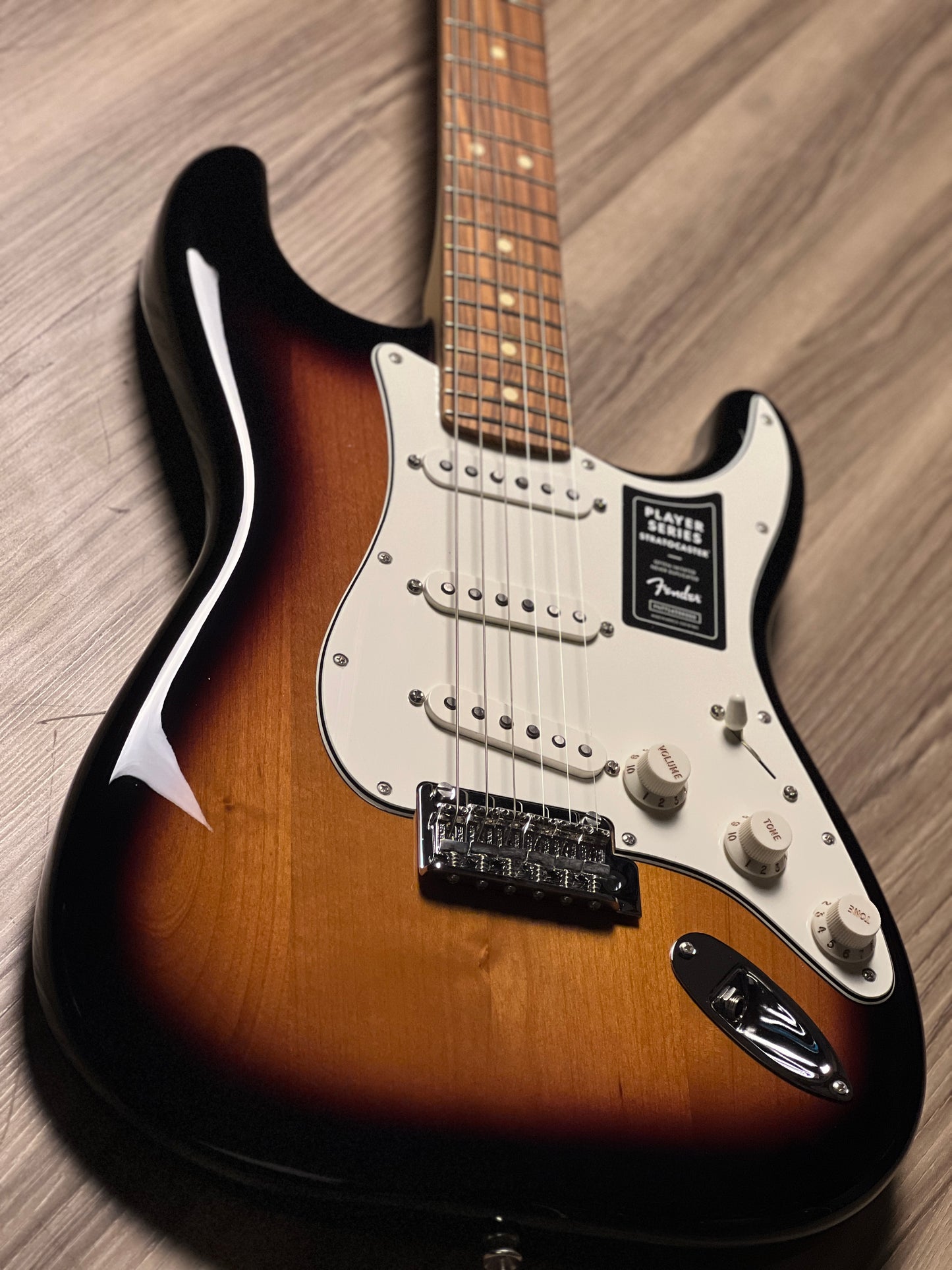 Fender Player Stratocaster and Pau Ferro FB in Anniversary 2- Color Sunburst