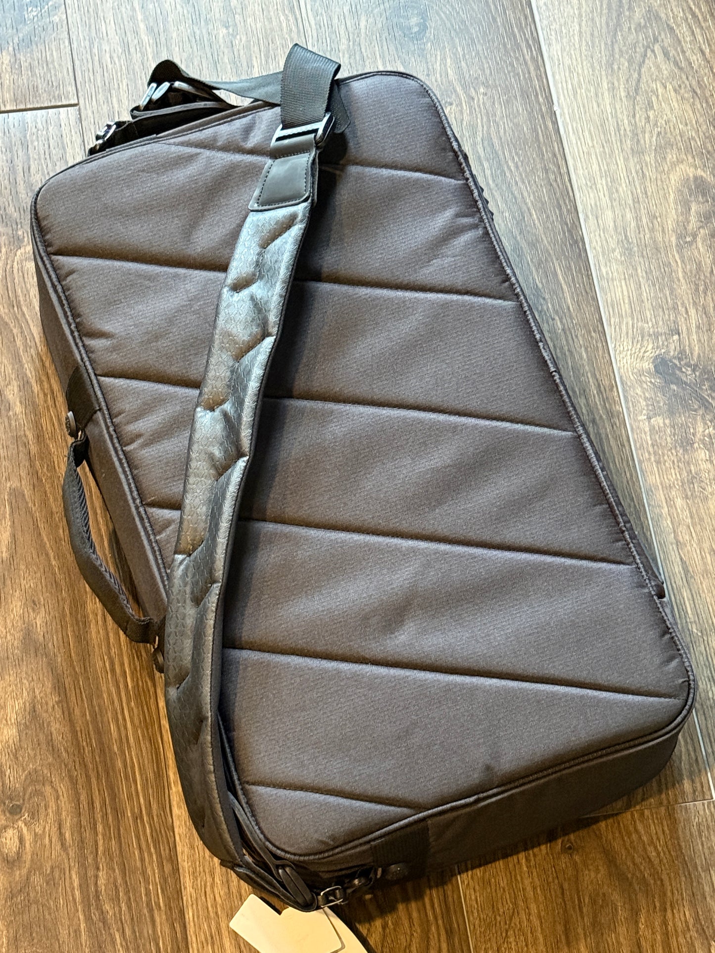 Enormous Premium Water Resistant Effect Bag with Emergency Strap for Line 6 Helix Stadium and Stadium XL