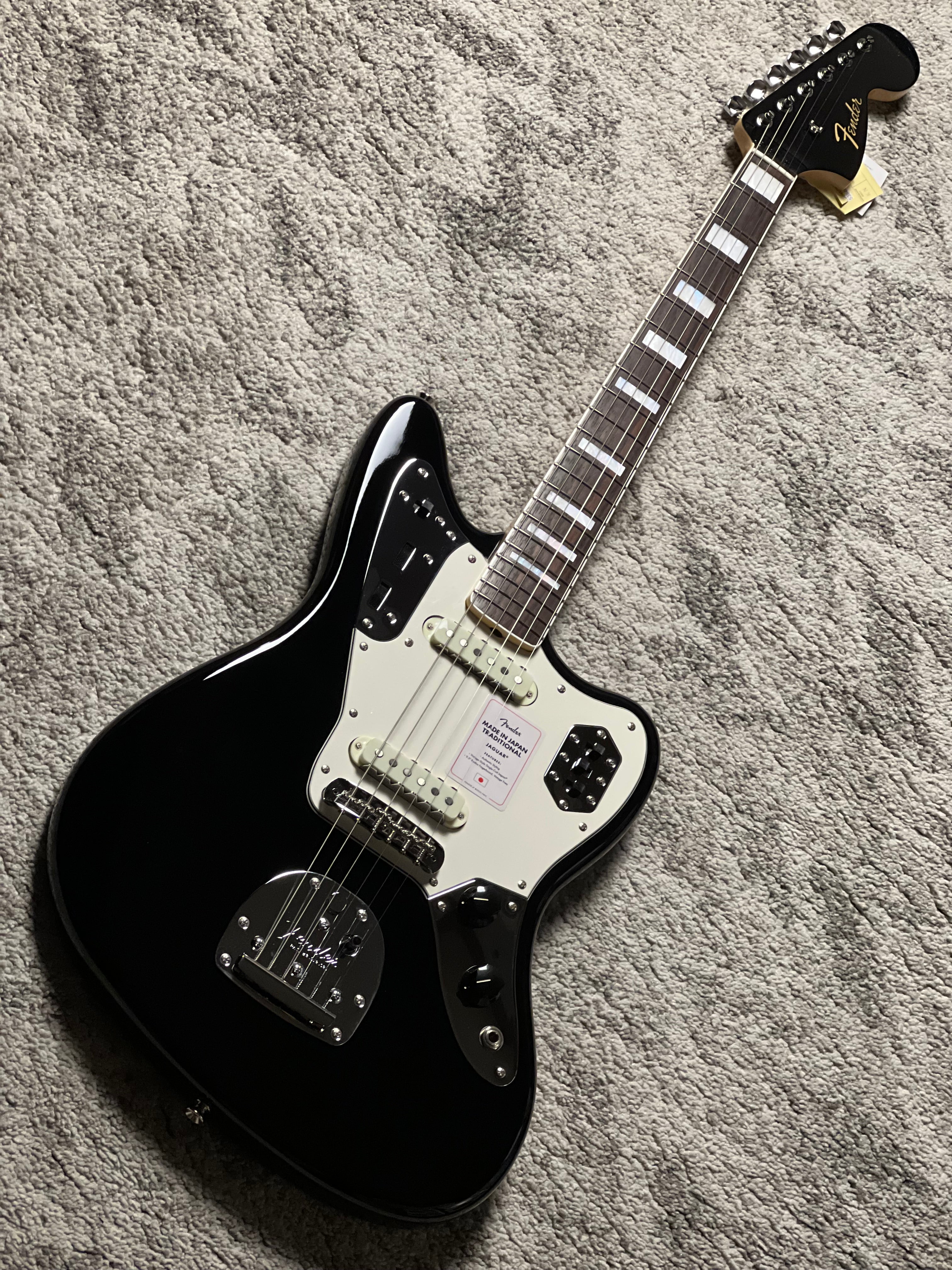 Fender Japan Traditional Late 60s Jaguar with RW FB in Black