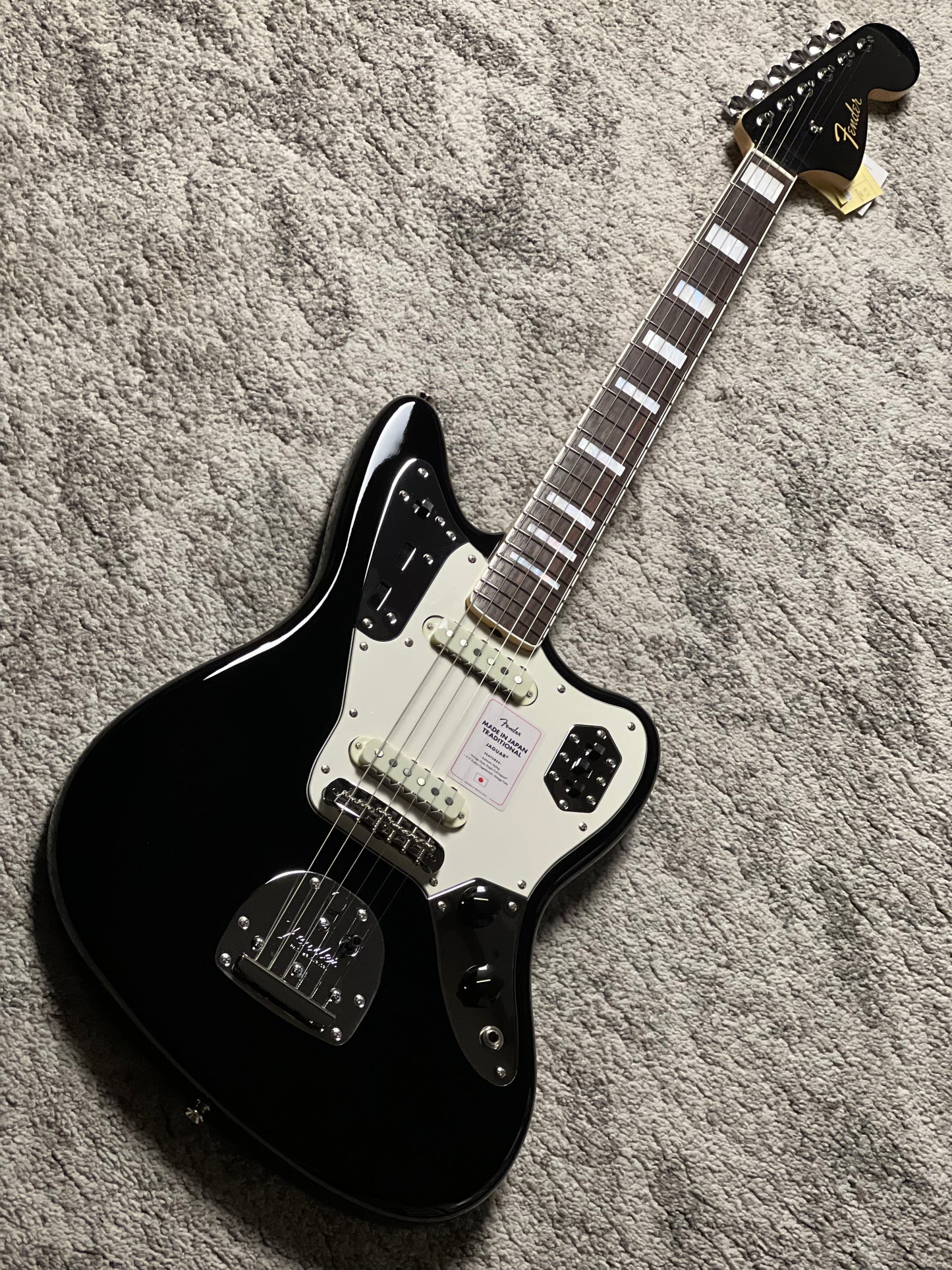 Fender Japan Traditional Late 60s Jaguar with RW FB in Black JD26005354