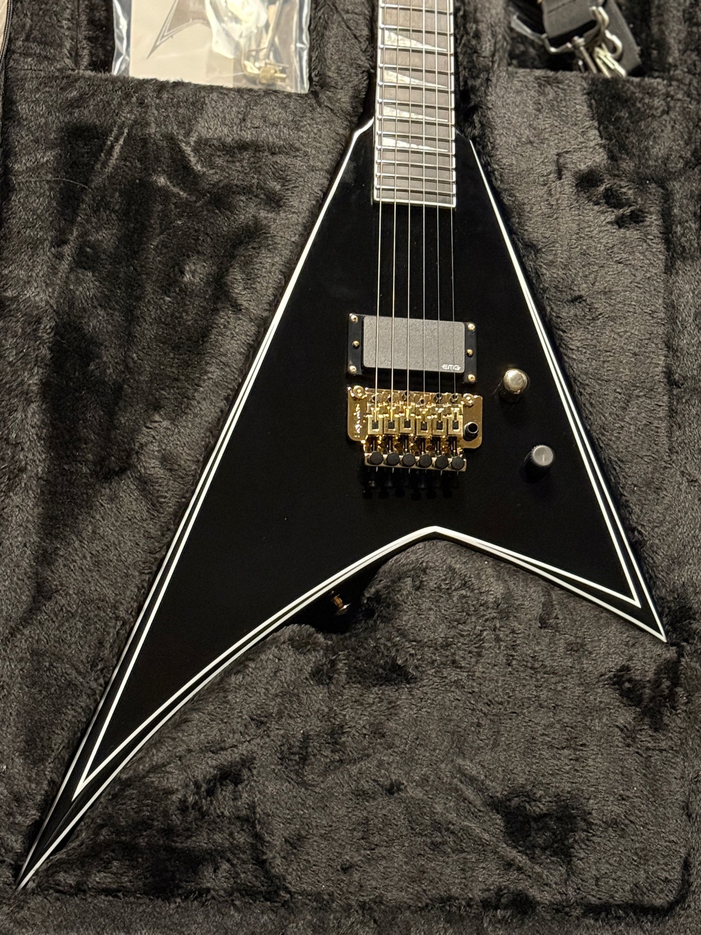 Jackson Concept Series Rhoads FR H Ebony FB with Black with White Pinstripes