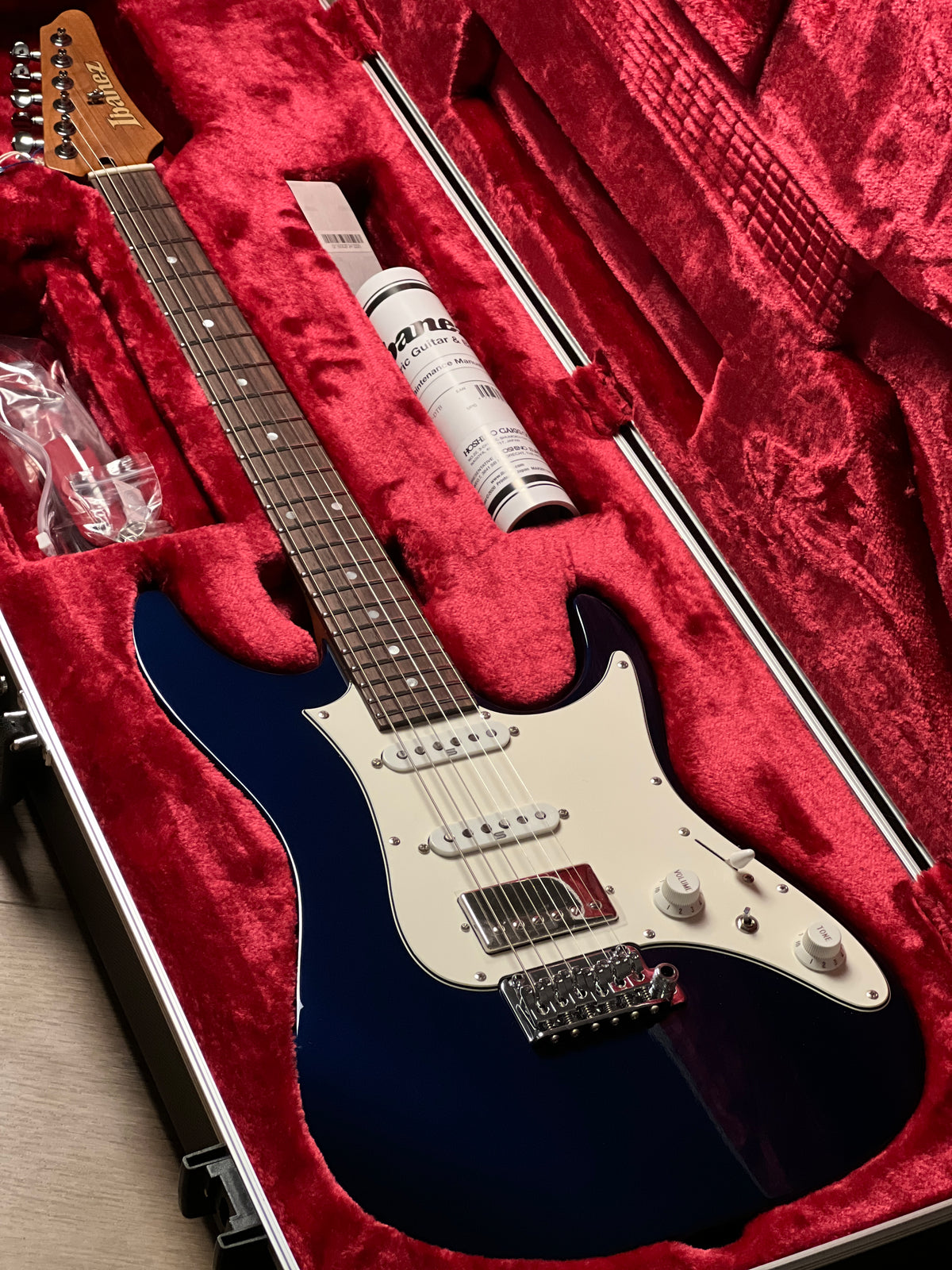 Ibanez Prestige AZ2204NW-DTB w/Case in Dark Tide Blue F2412225 