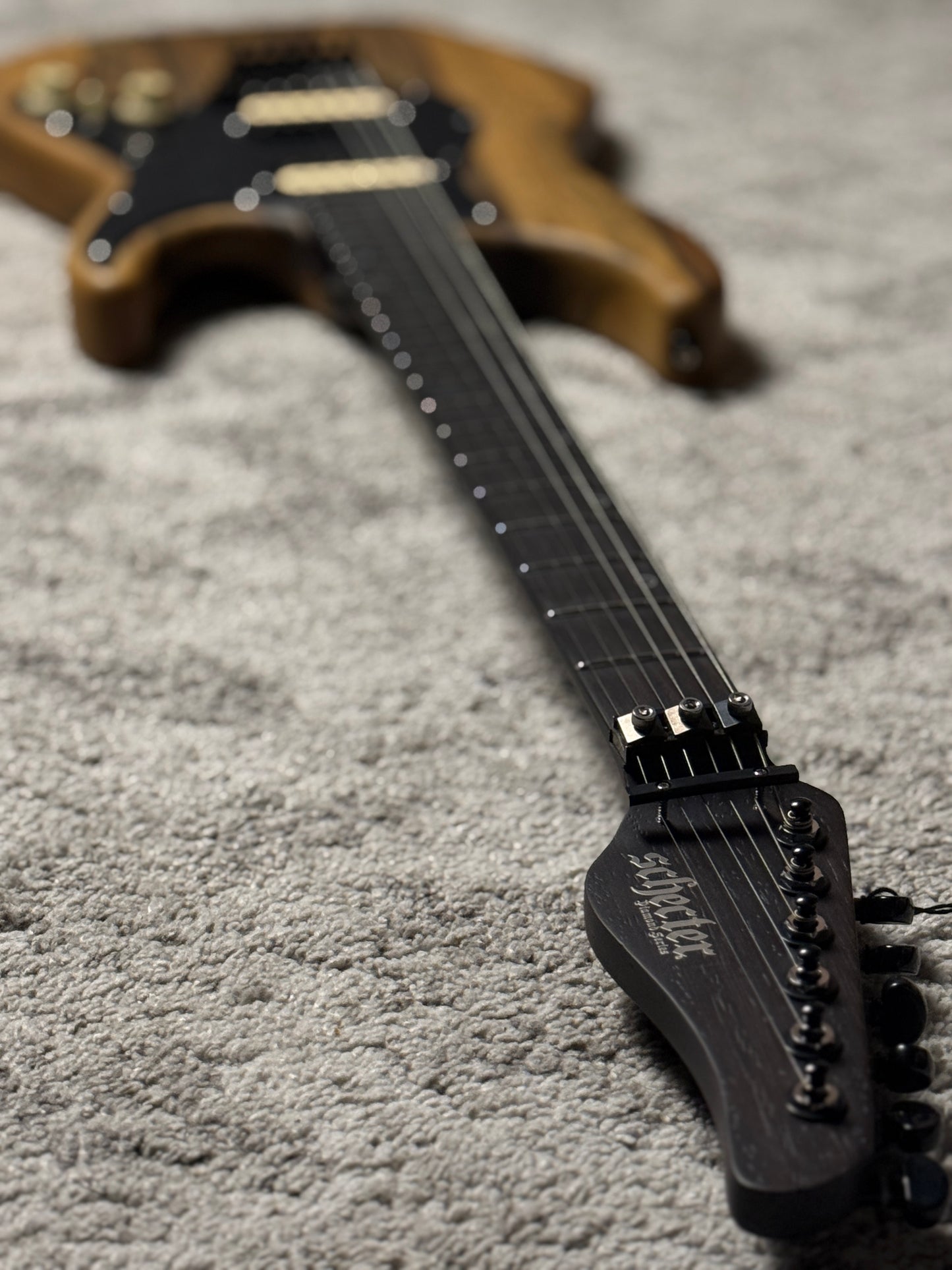 Schecter Sun Valley Super Shredder Exotic in Black Limba W26010856