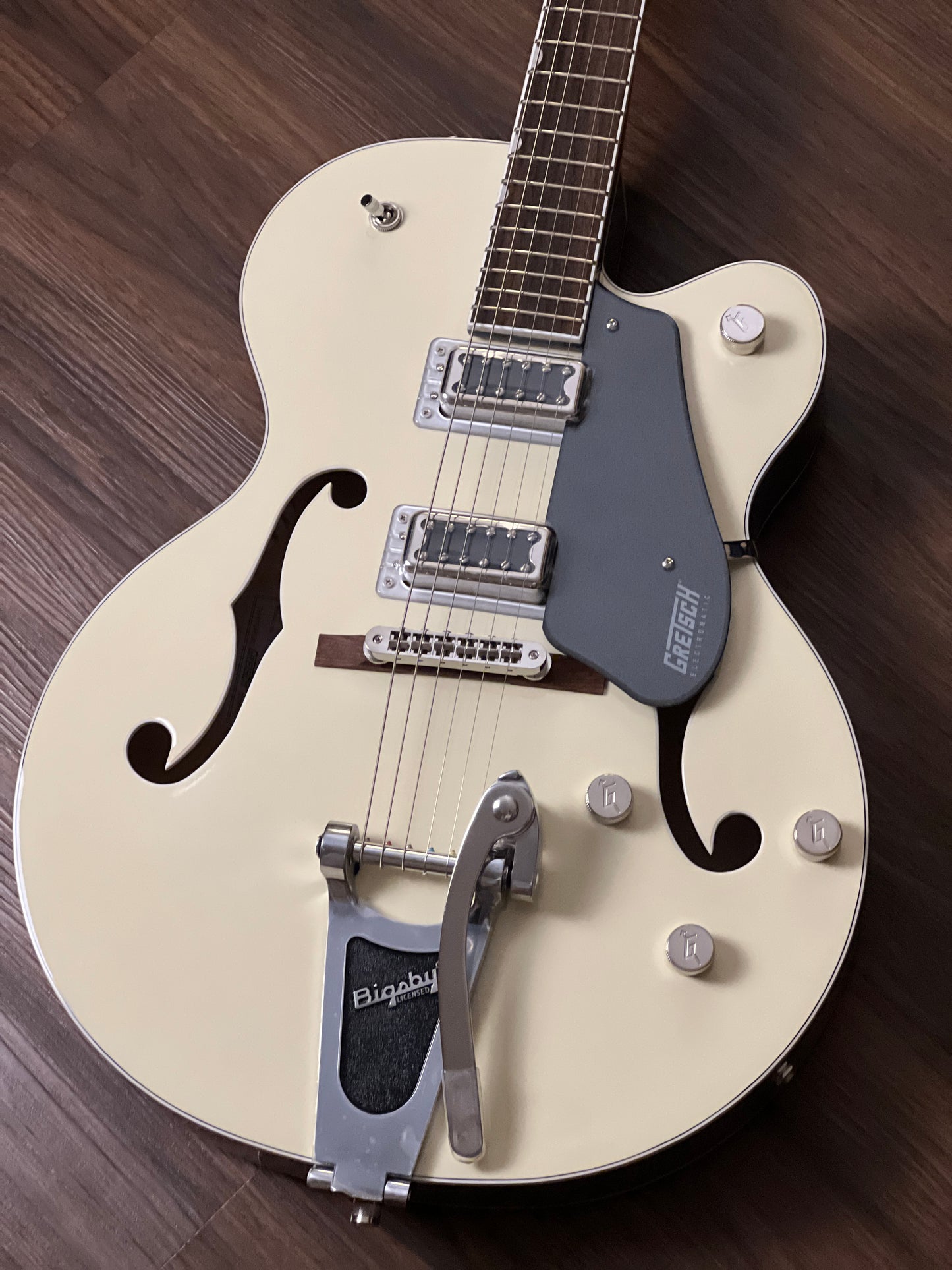 Gretsch G5420T Electromatic Classic Hollowbody Singlecut with Bigsby in Tone Vintage/London Grey