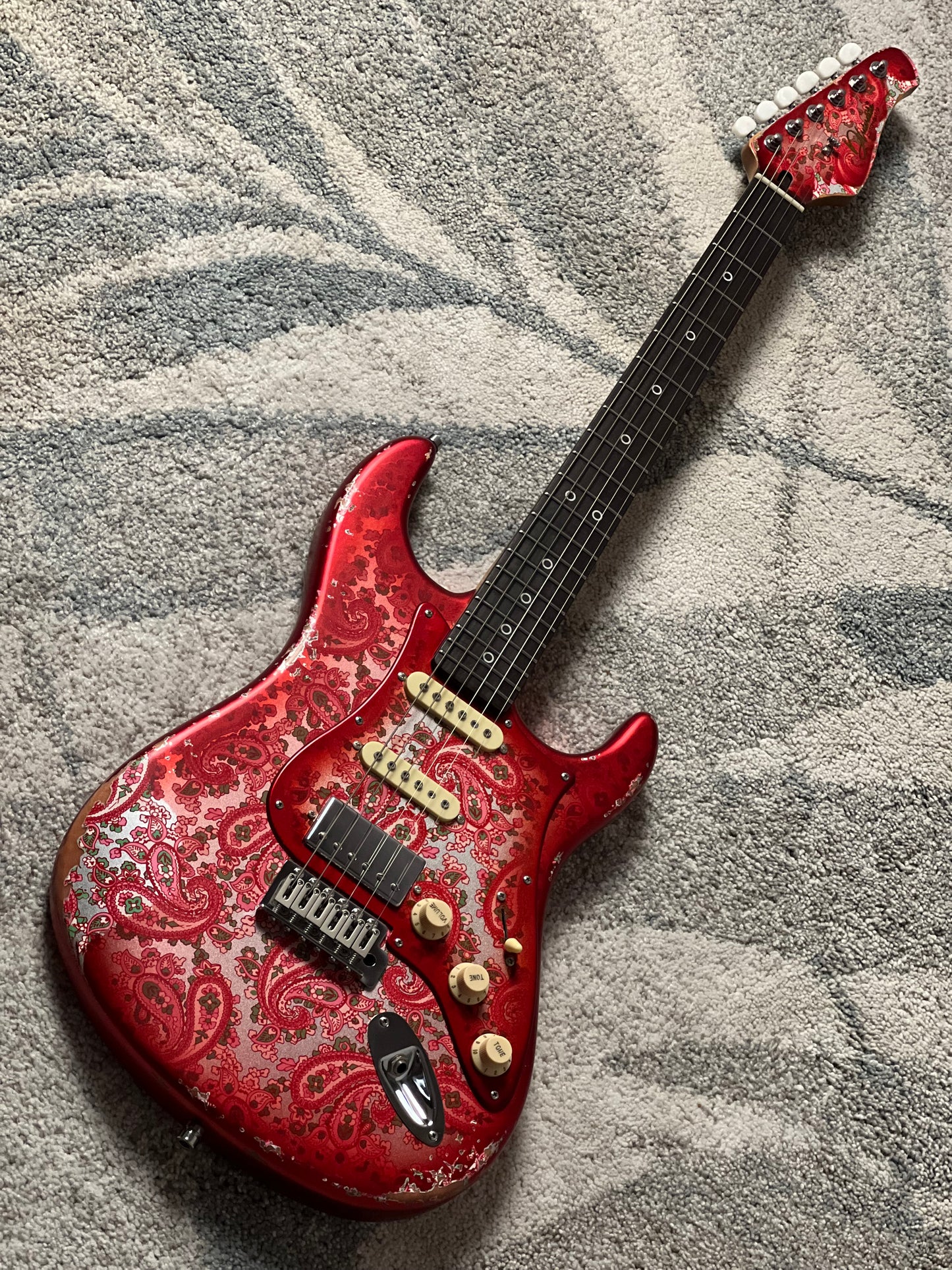 Dhatarattha Performance DST HSS in Pink Paisley Relic with Rosewood FB